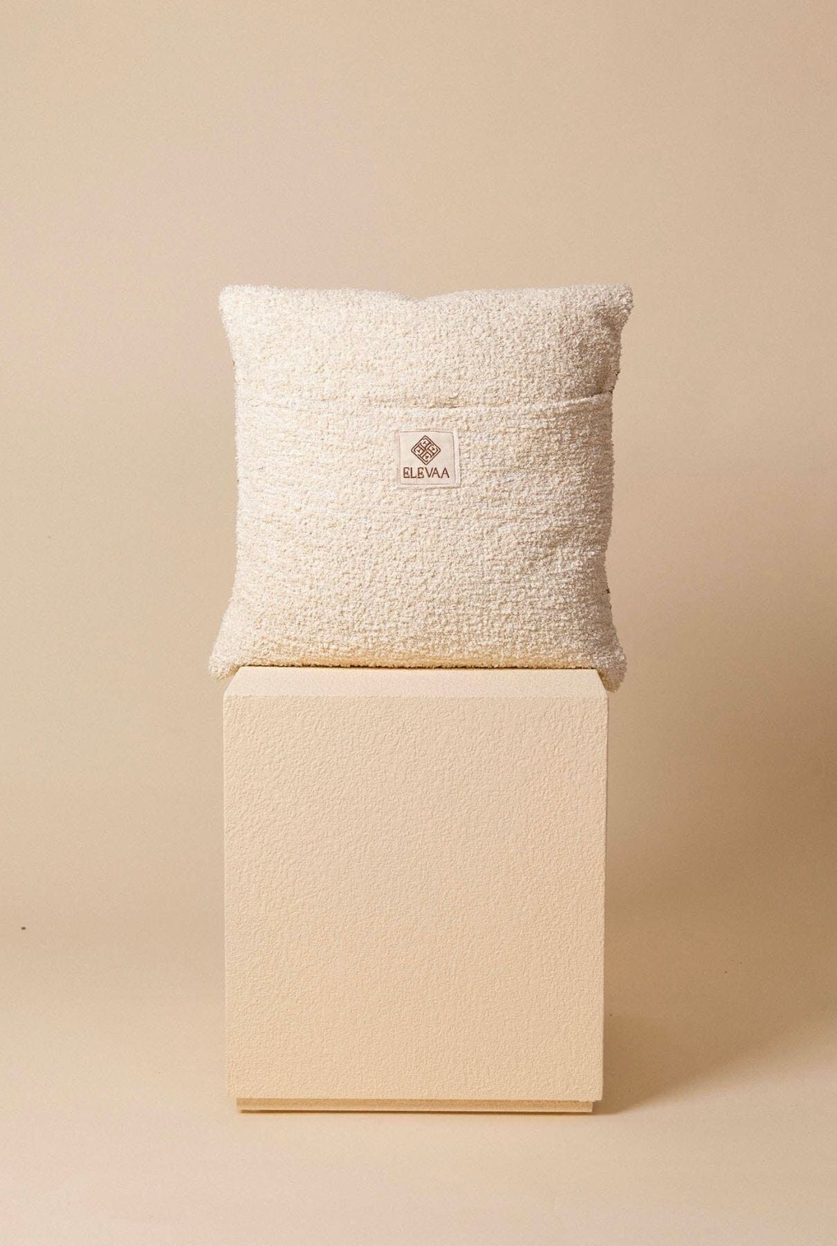 Cojín Color Crudo Cushions ELEVAA 
