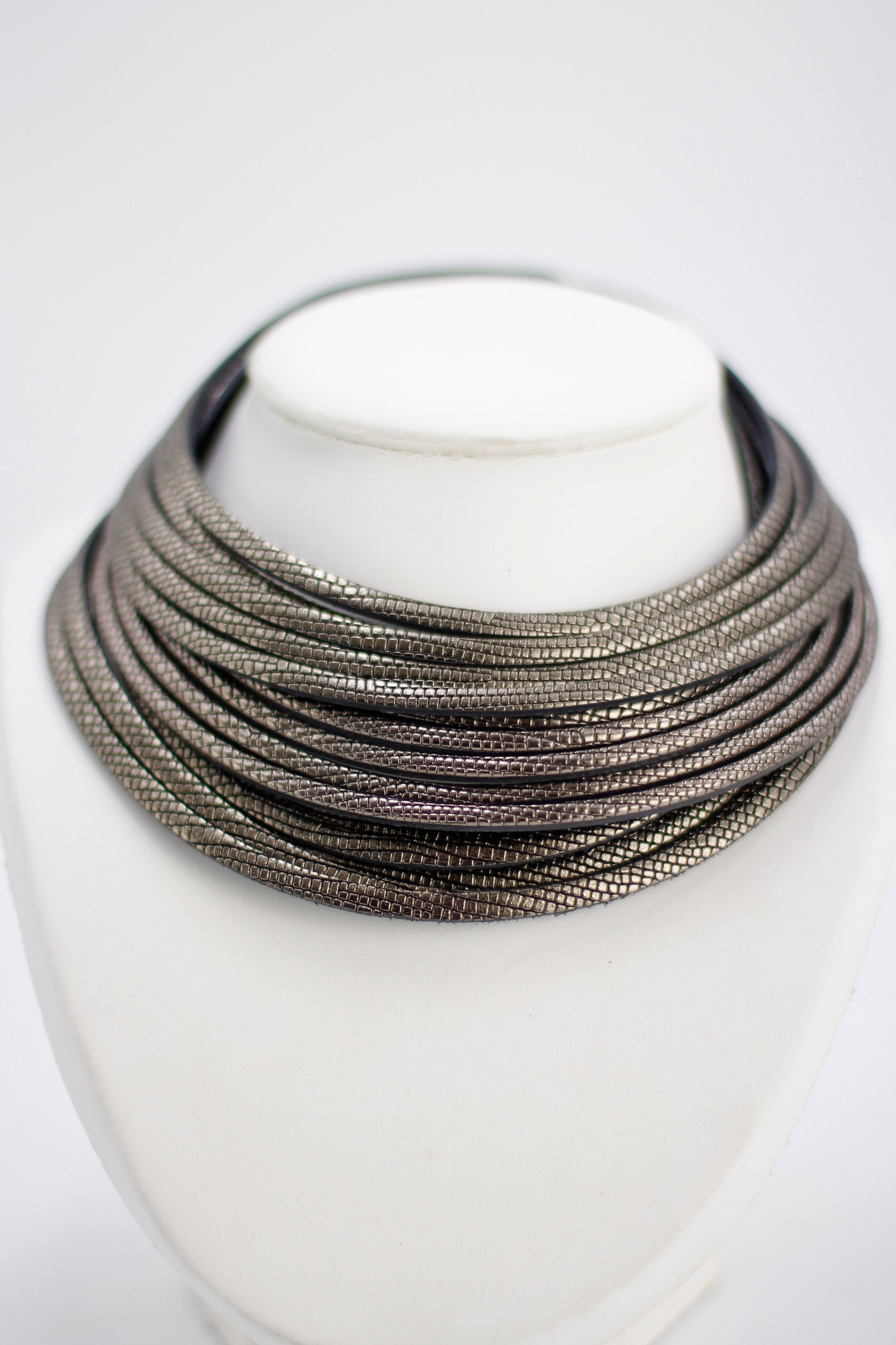 Collar Coa Medium Plomo Necklaces Ecue 