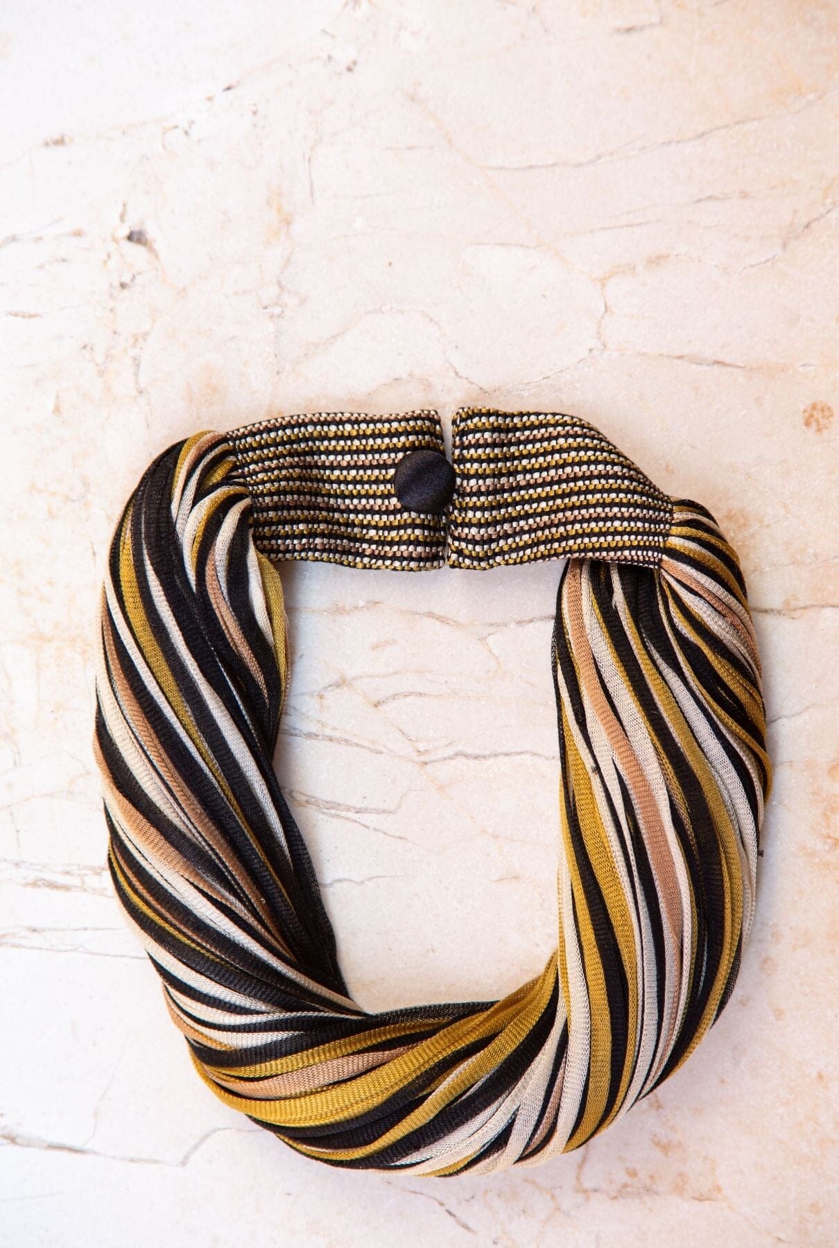 COLLAR SEDA NEGRO/ CAMEL/ ORO/ BEIGE Necklaces Victoria de Talhora 