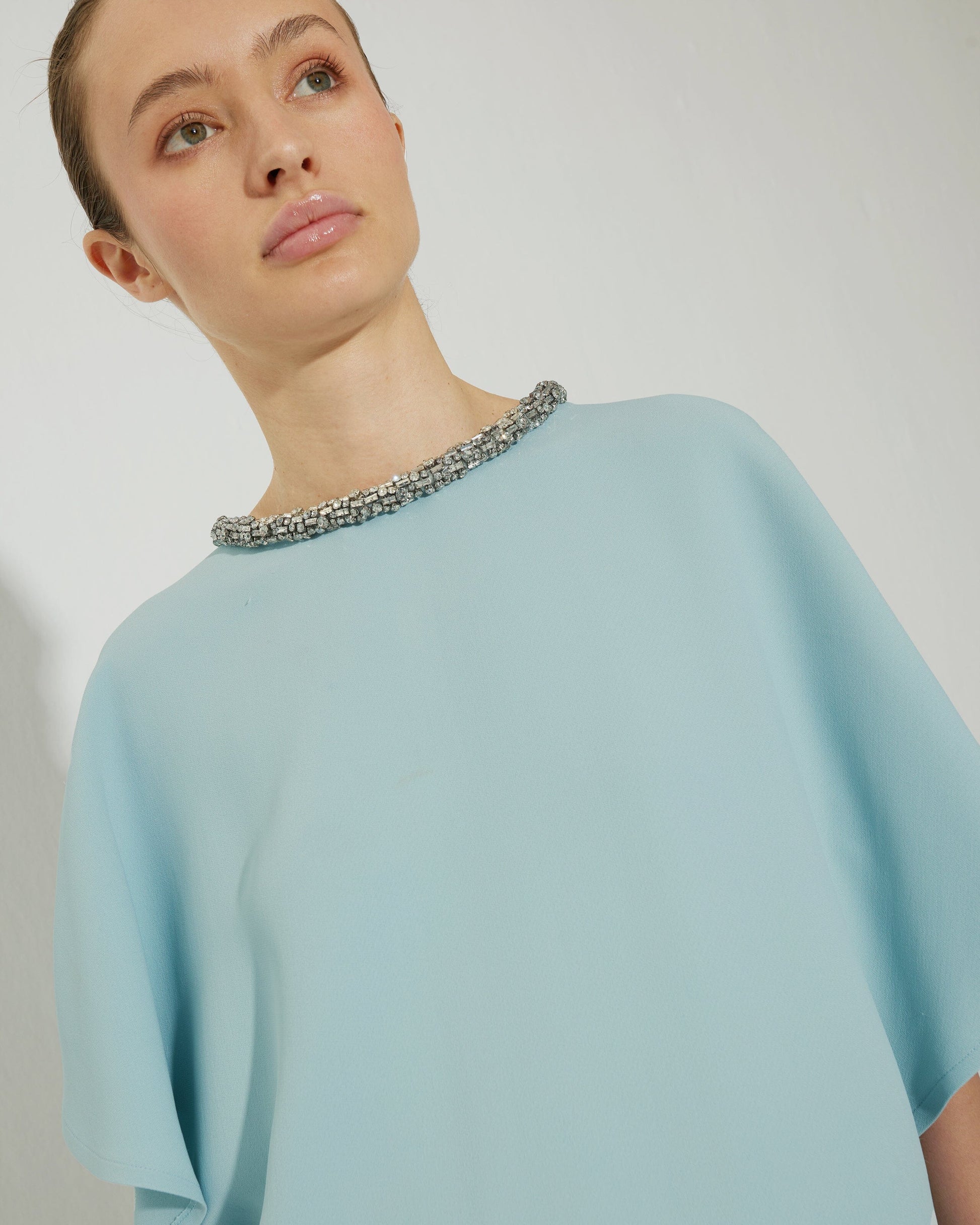 Crepe caftan with embroidery neckline. Capes & shawls Tot-Hom 