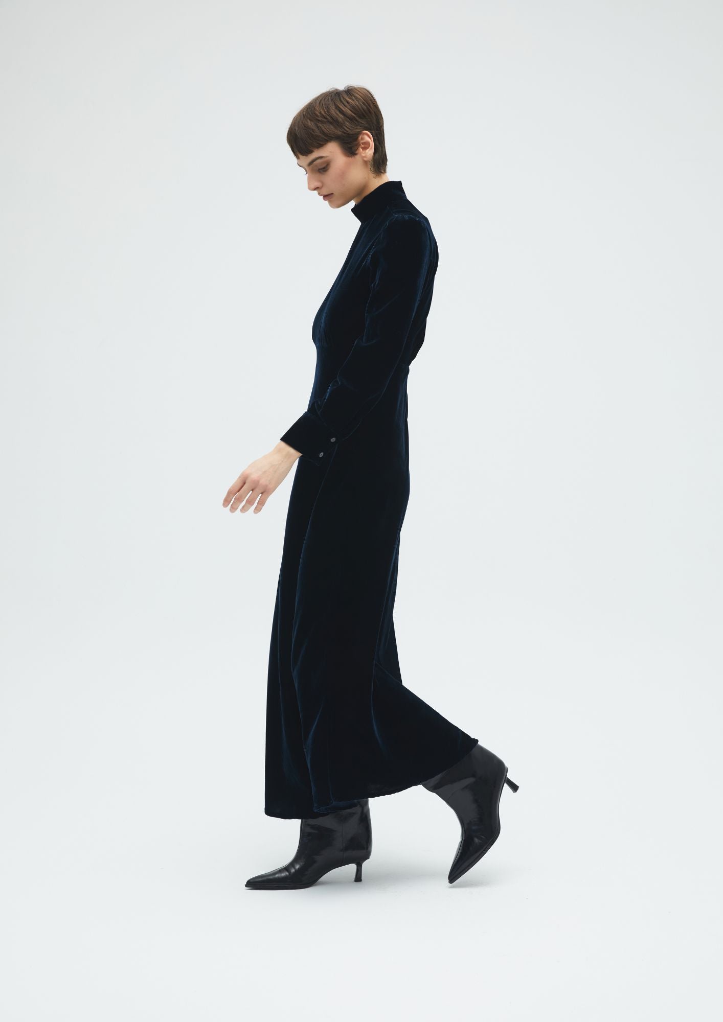 DRESS VELVET Dresses Commelle 