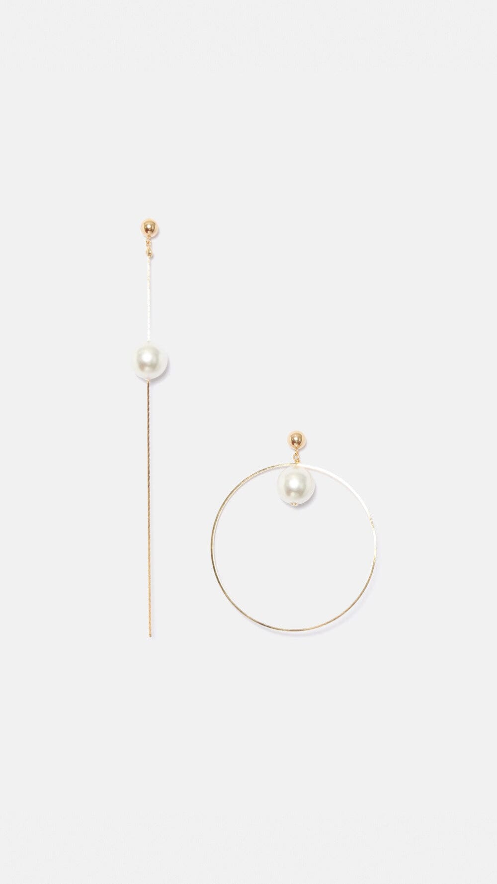 Emilia perla asymmetrical Earrings La Morenita 