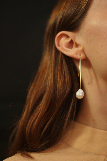 THE MOON PEARL EARRINGS - VERMEIL