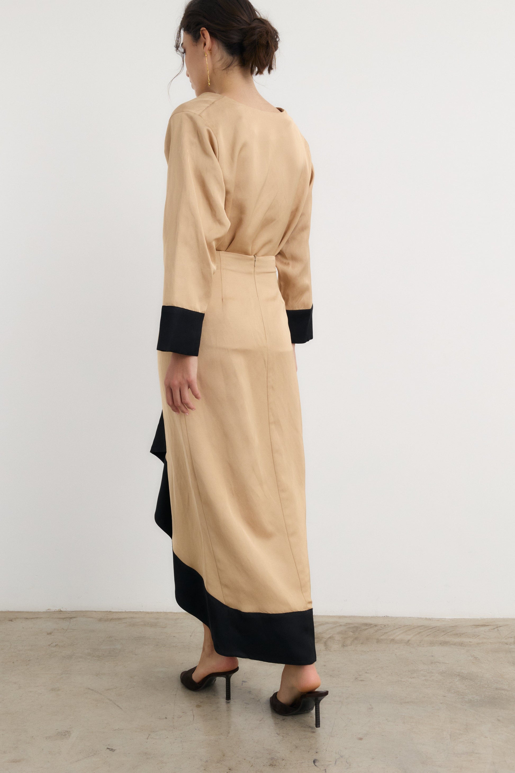 Falda Ada Beige Skirts Galcon Studio 