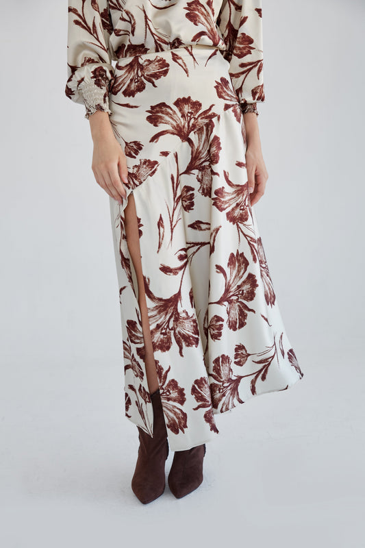 Falda Chio Larga flores beis Skirts Julise Magon 