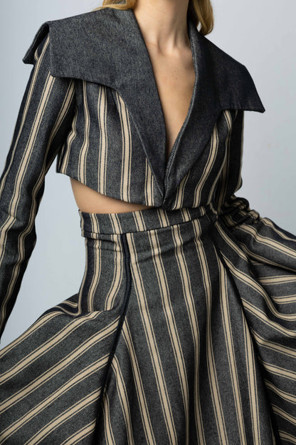 Falda con cortes en rayas negras PRE-ORDER E.R.A.X. 