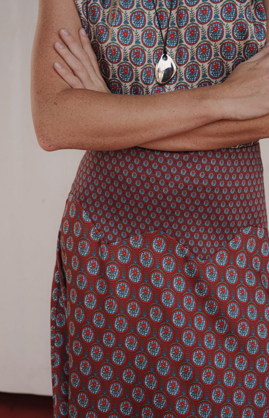 FALDA LIONA ROJA Skirts Himba Collection 