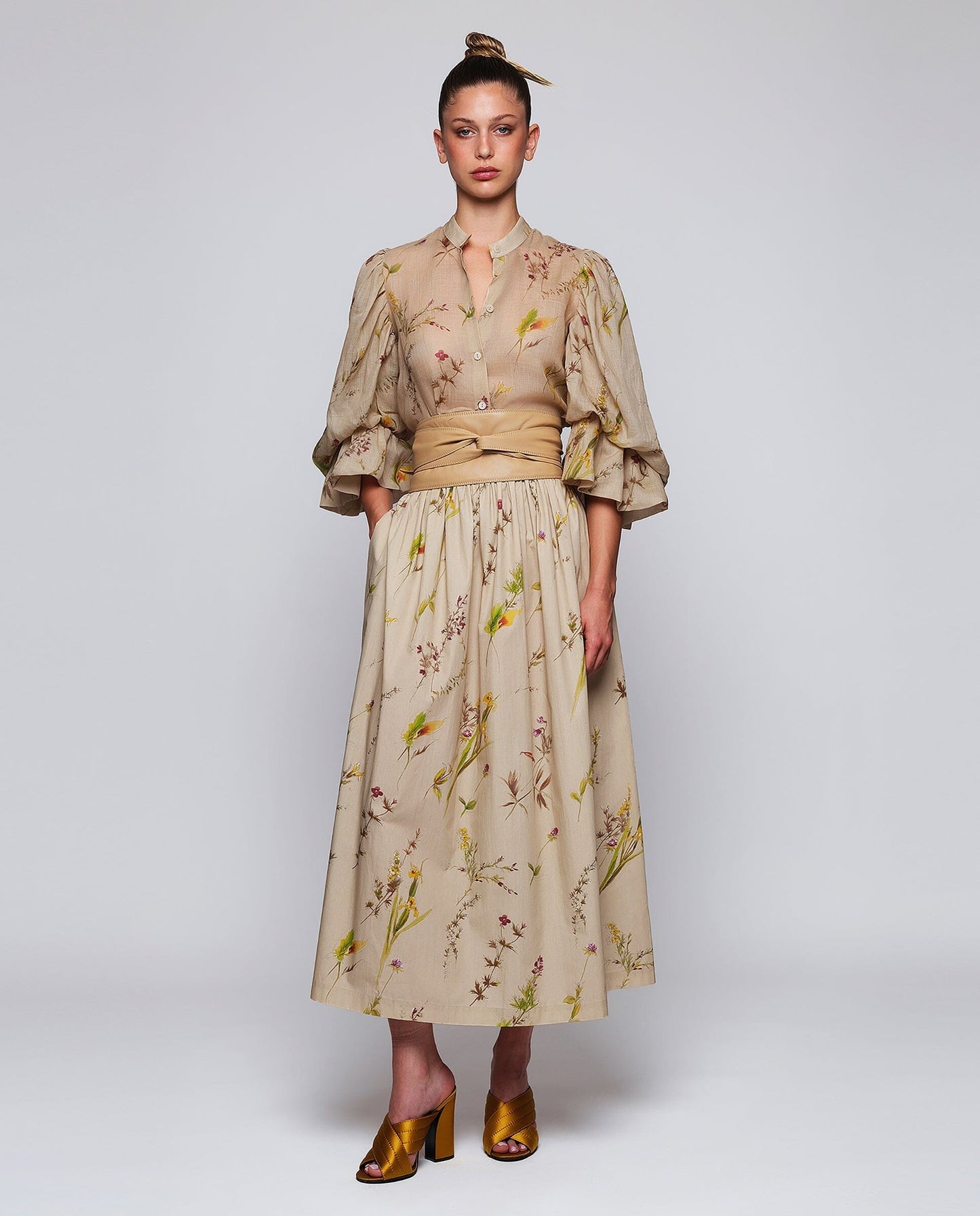 Falda midi beige de algodón estampado floral MUJER / FALDAS Mirto 