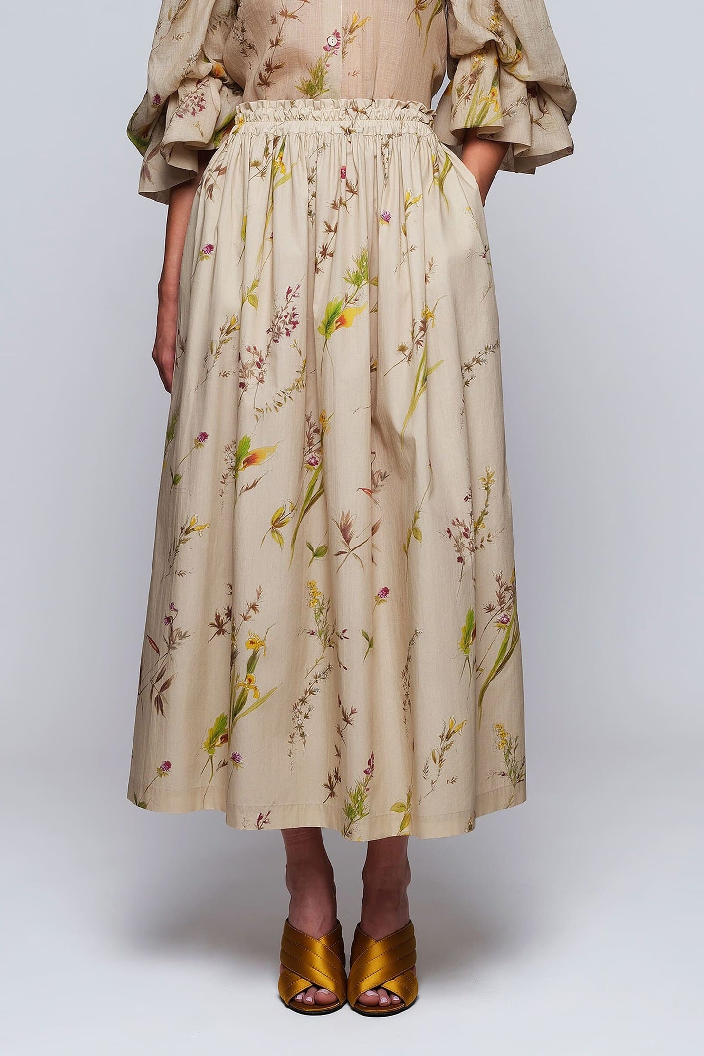 Falda midi beige de algodón estampado floral MUJER / FALDAS Mirto 