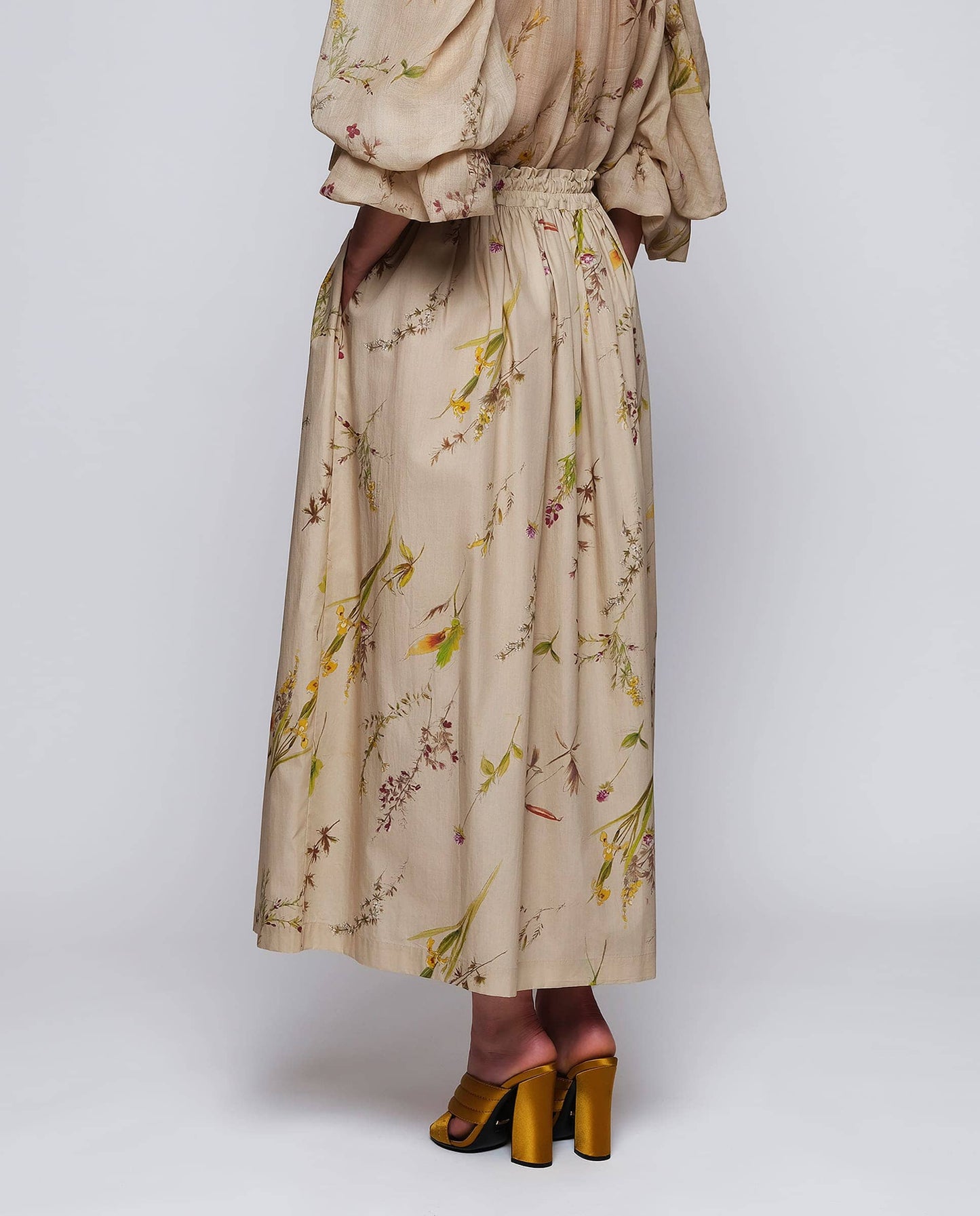 Falda midi beige de algodón estampado floral MUJER / FALDAS Mirto 