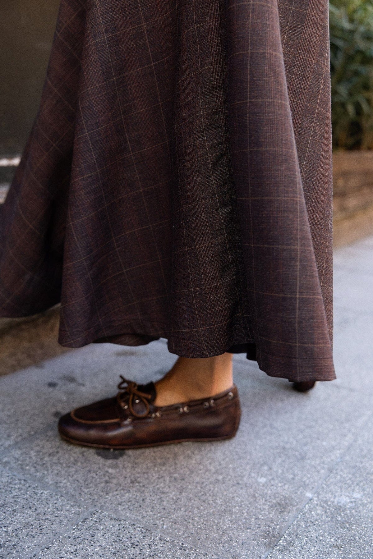Falda Nina Midi Cuadros Marrón · Ipa Brand · vista 5