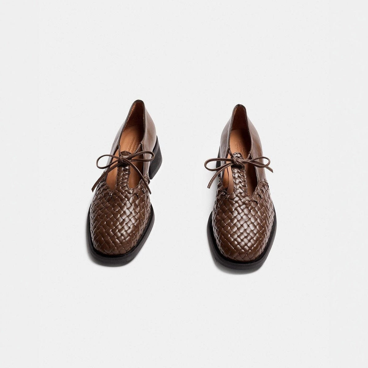 FIDELA CHOCOLATE TRENZADO Loafers Naguisa 