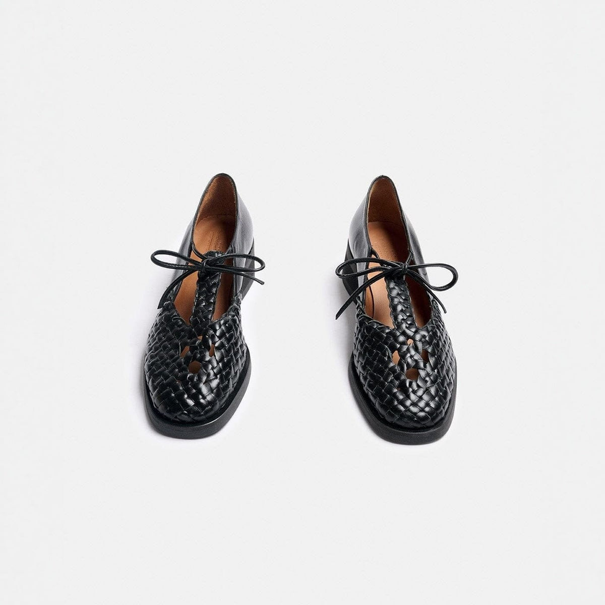 FIDELA NEGRO TRENZADO Loafers Naguisa 