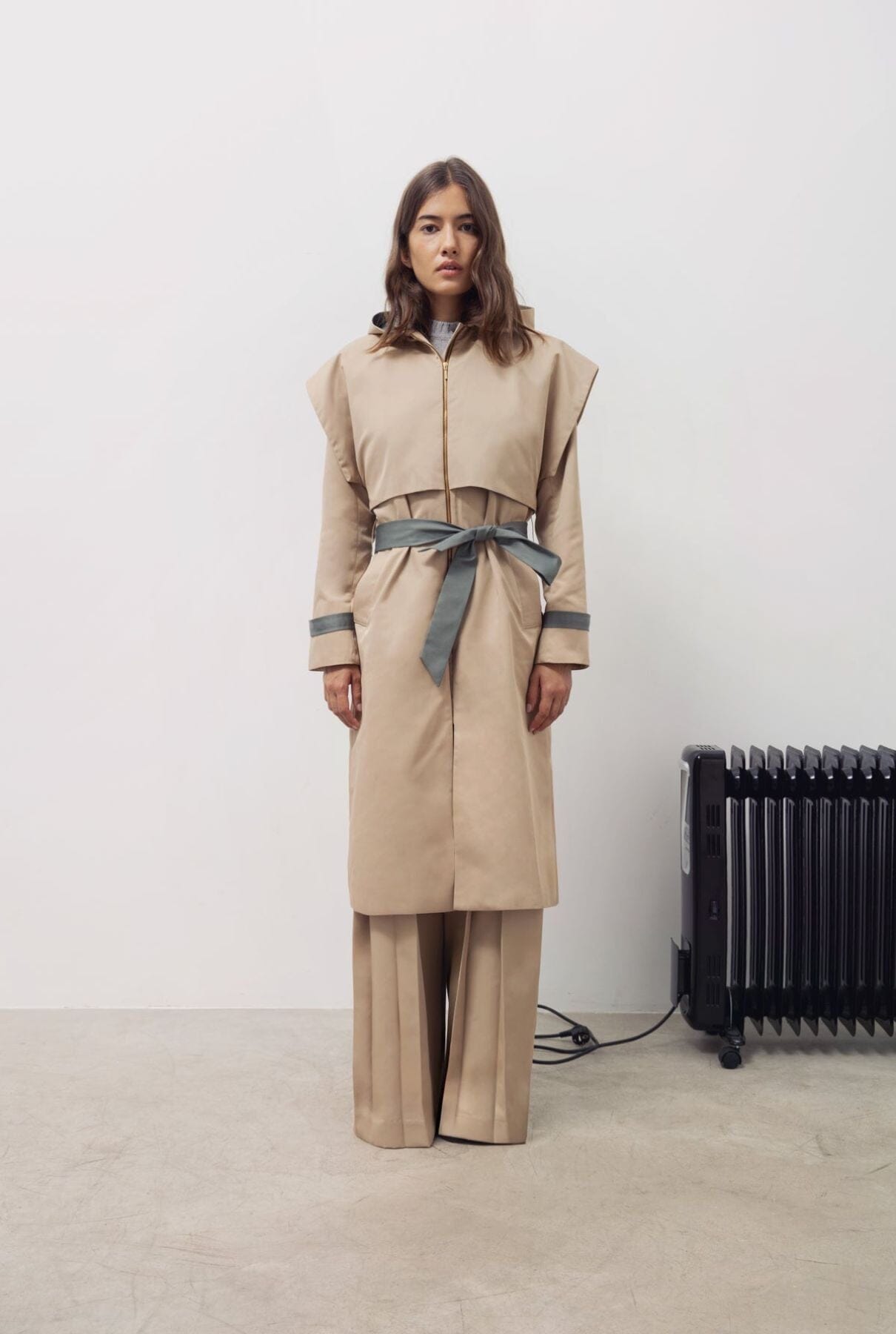 Gabardina Benedetta duo capucha beis Coats Julise Magon 