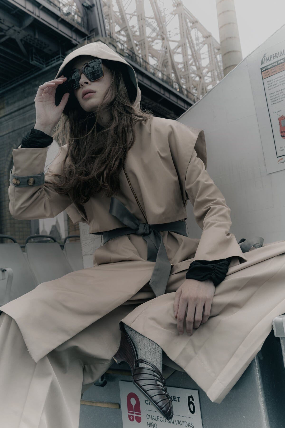 Gabardina Benedetta duo capucha beis Coats Julise Magon 