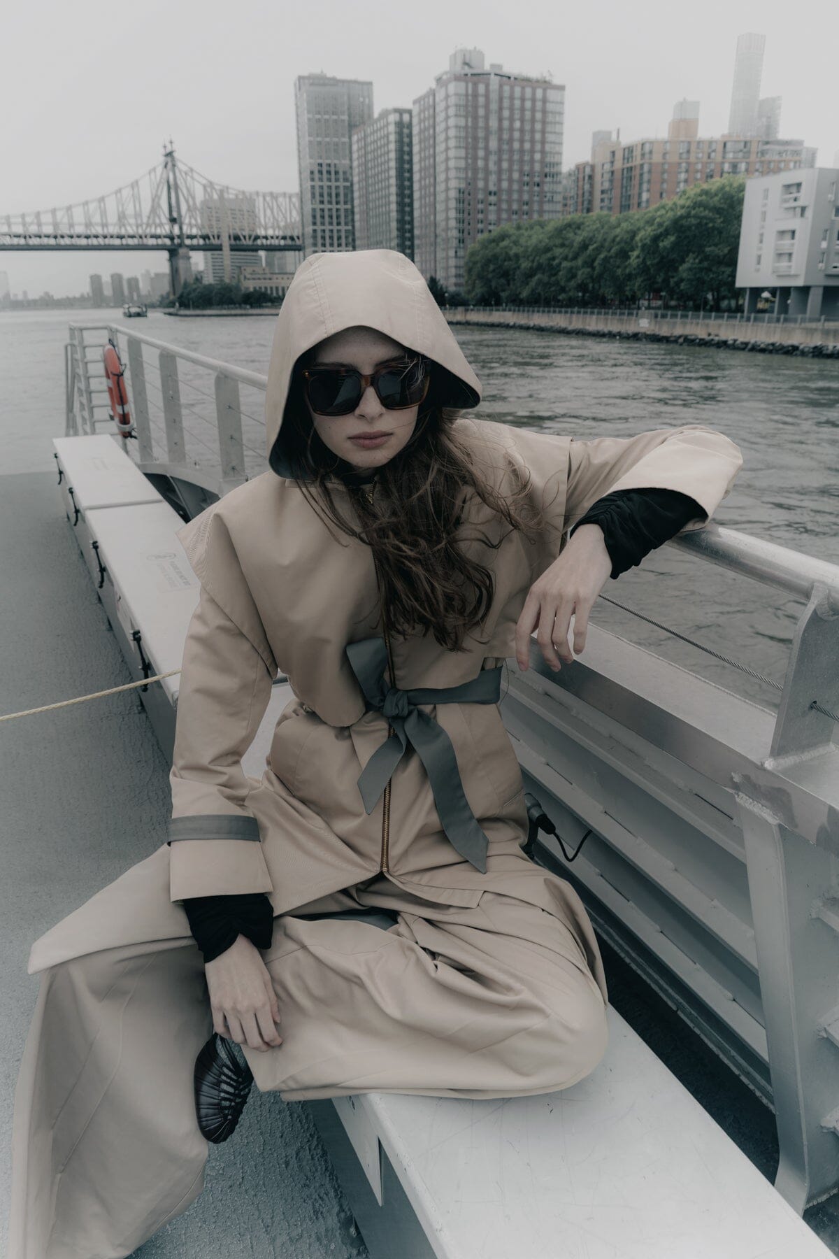 Gabardina Benedetta duo capucha beis Coats Julise Magon 