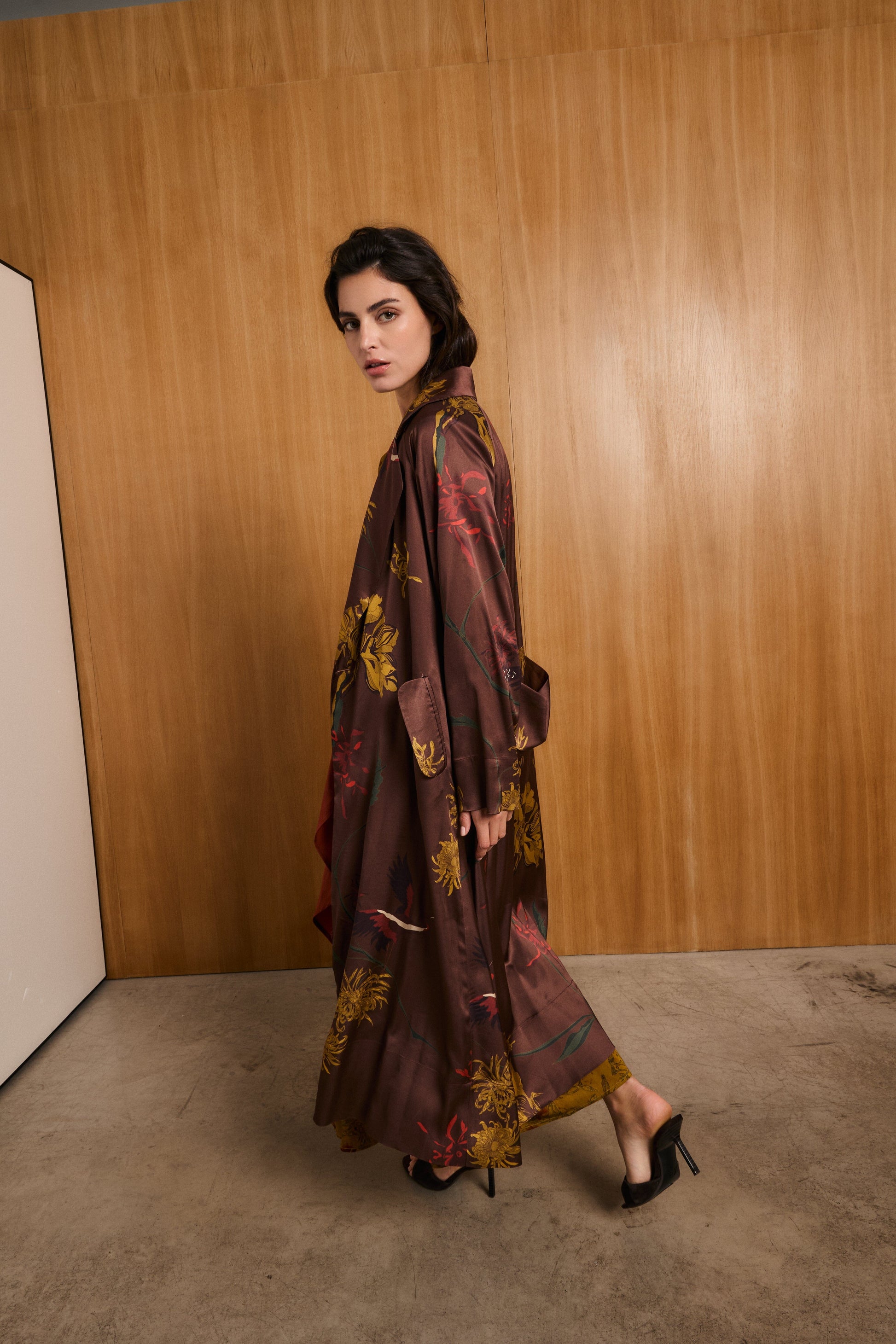 Gabardina Manuela flora Marrón Coats Galcon Studio 