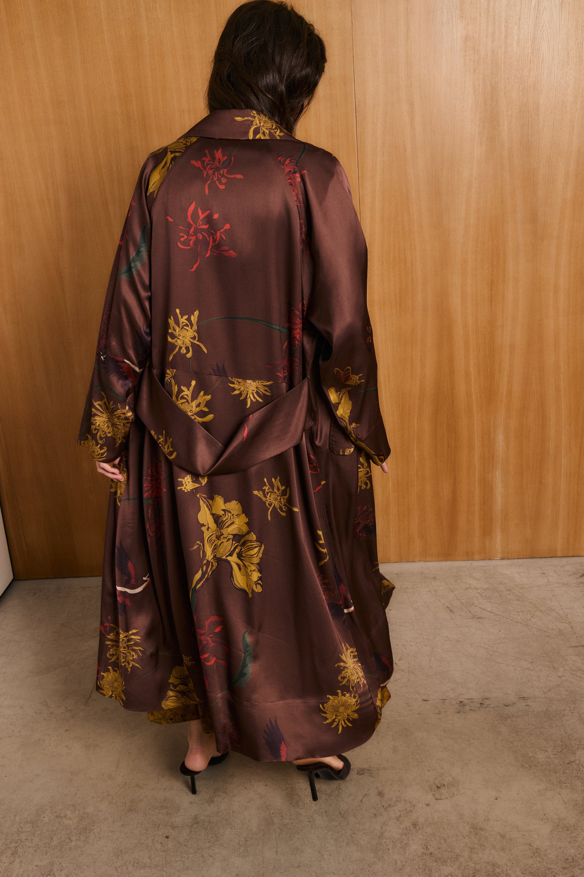 Gabardina Manuela flora Marrón Coats Galcon Studio 