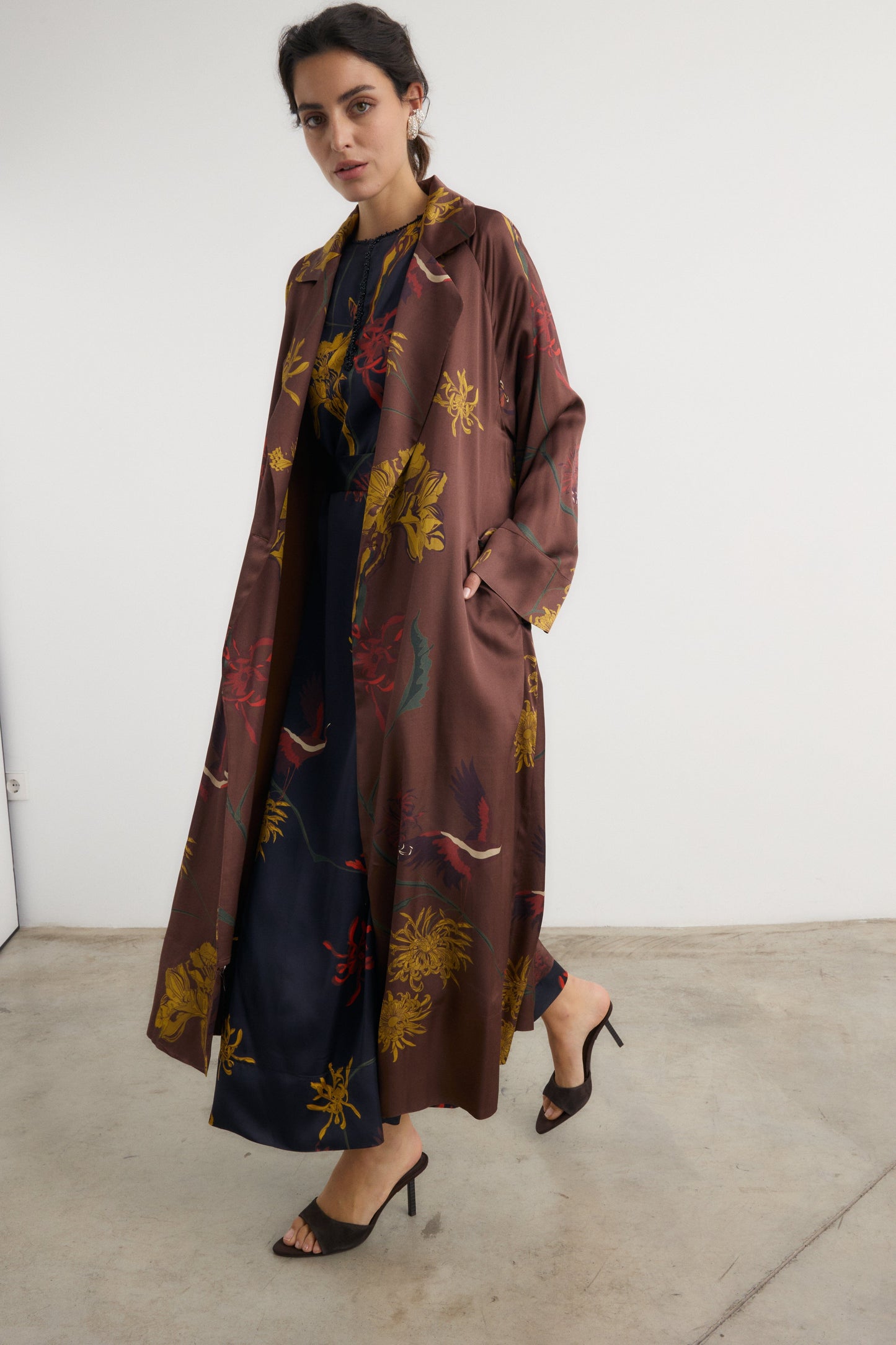 Gabardina Manuela flora Marrón Coats Galcon Studio 