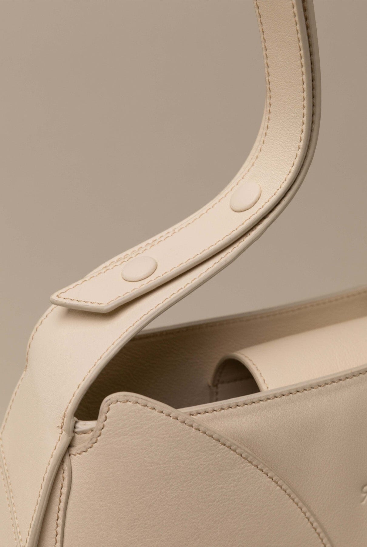 Garra Warm White Leather Tote Bag Shoulder bags RFB 