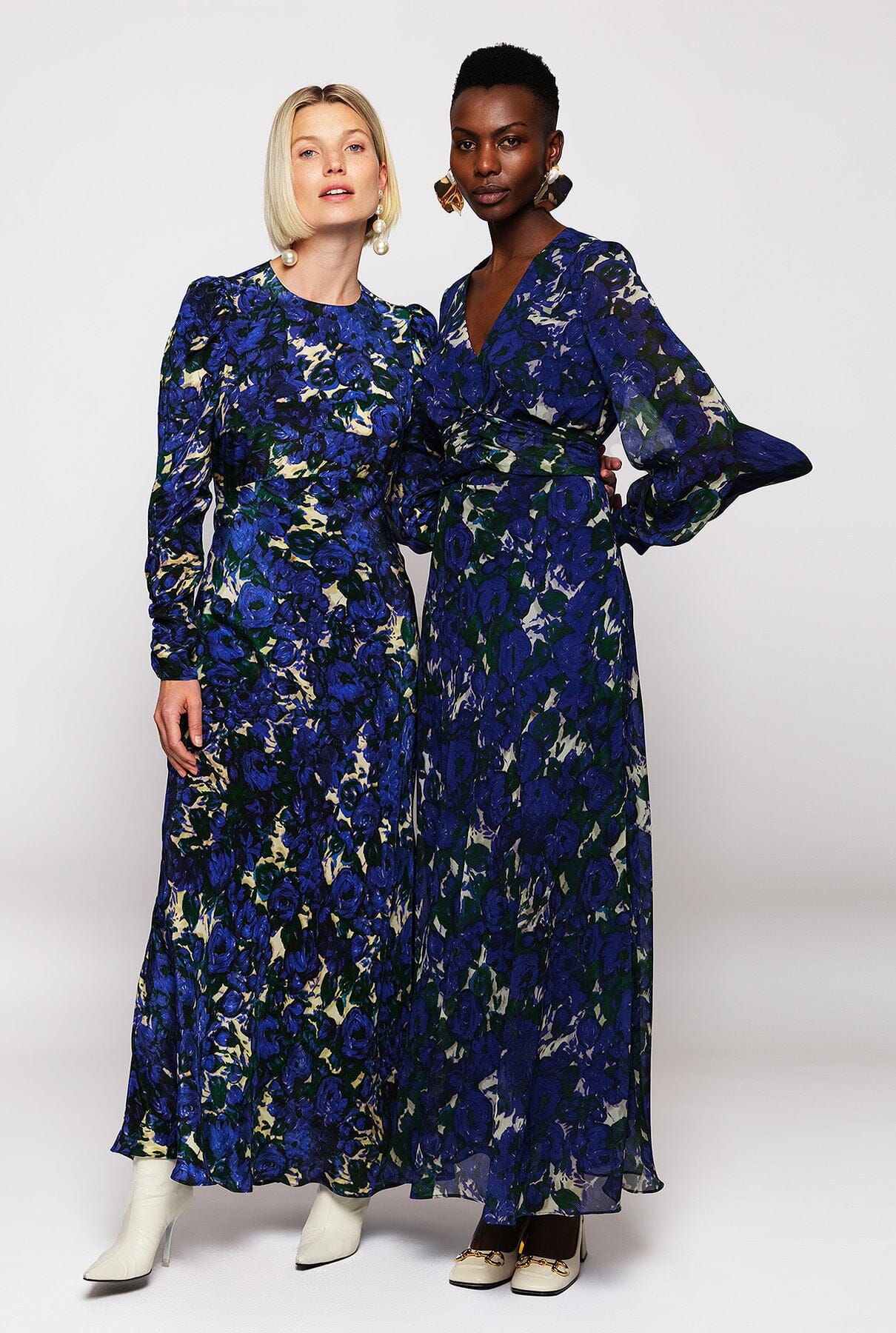 Feel free to wear this beautiful flowing dress at any seasonal event. Defining new couture concepts contemporary elegance. Chiffon long floral print dress. V neckline long puff sleeves tie up at the