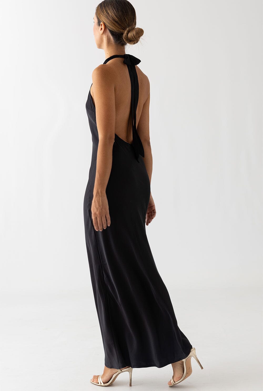 HALTER BLACK DRESS Dresses The Villã Concept 