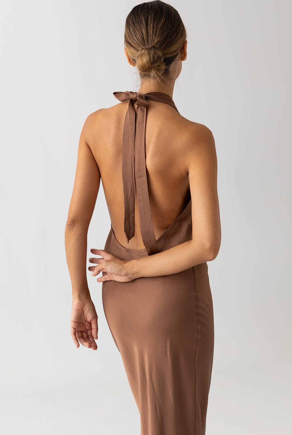 HALTER CHOCOLATE DRESS Dresses The Villã Concept 