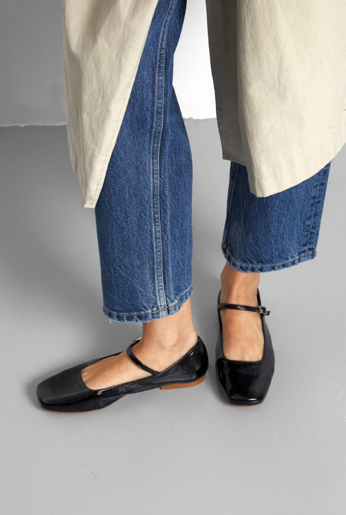 Julieta Mary Janes in Black Patent Leather Flat shoes AUGUSTA 