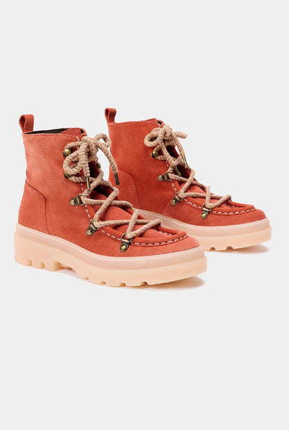 Kaus Orange Boots Naguisa 