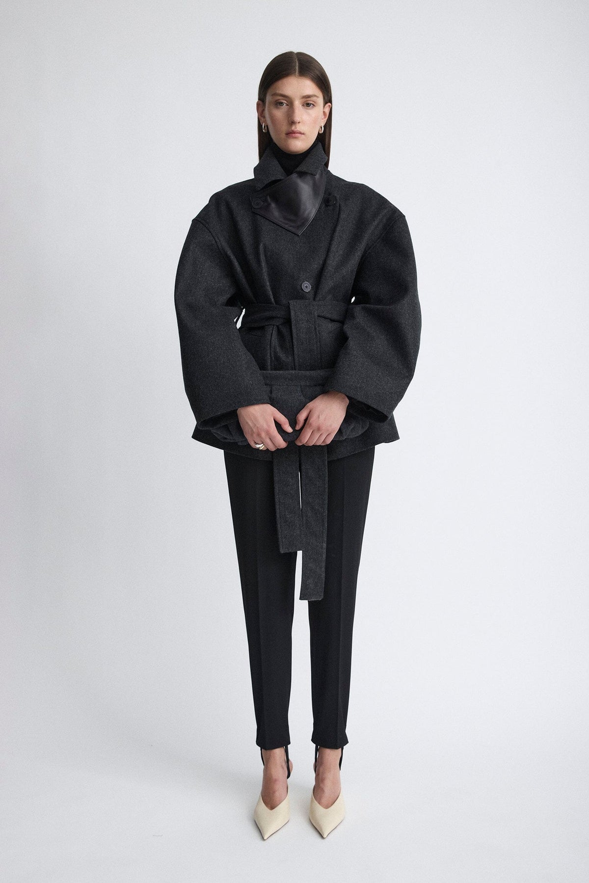 Kimono de lana gris Coats Miguel Marinero 