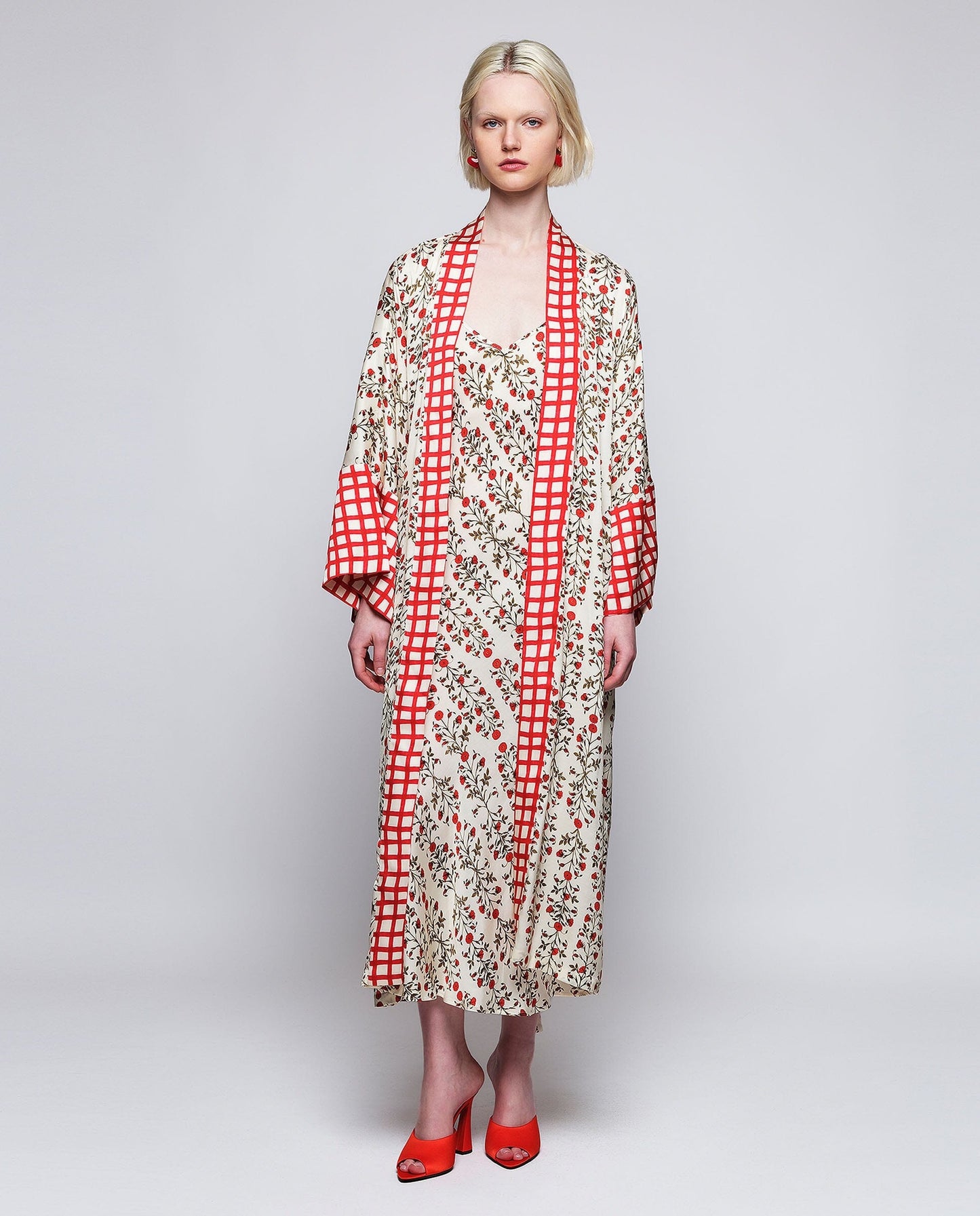 Kimono estampado floral rojo con aplique Robe Mirto 