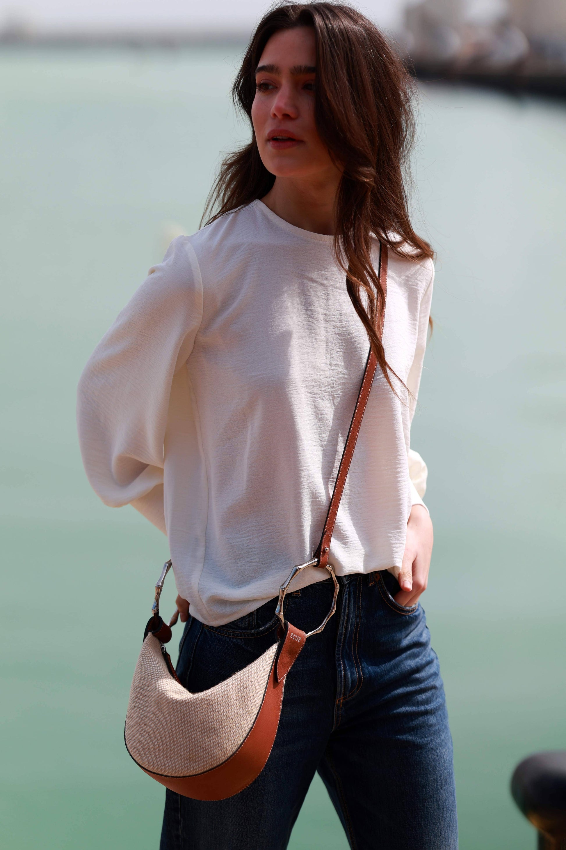 Limosnera Tao Hand bags Ecue 