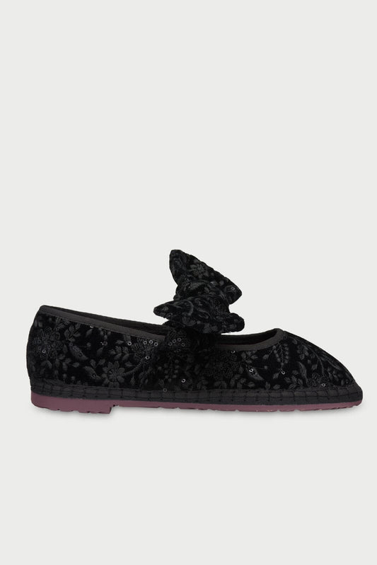 Lyra Sylva Black Hand bags Flabelus 