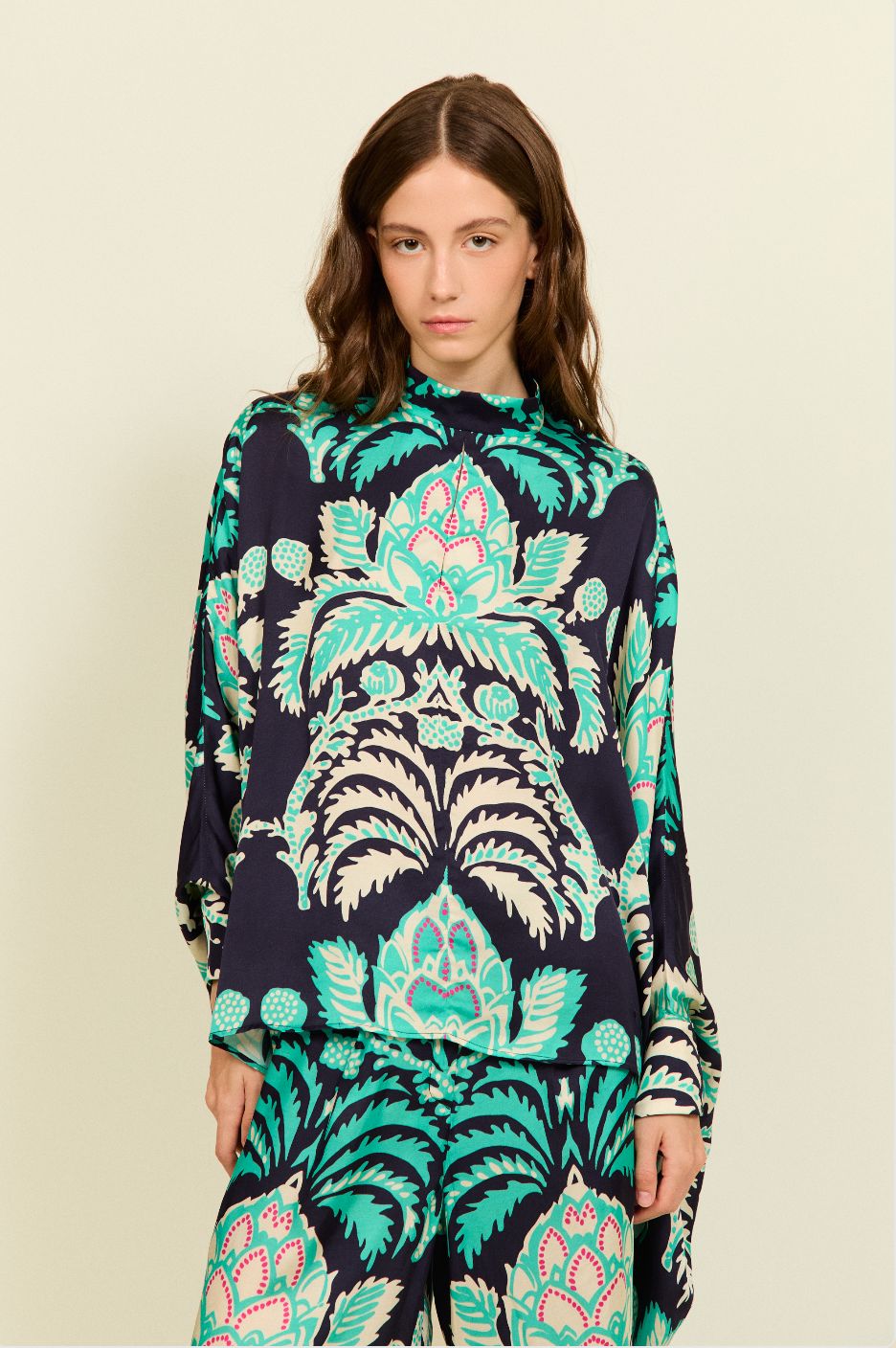 MAGNOLIA CAPE Capes & shawls Philippa 1970 