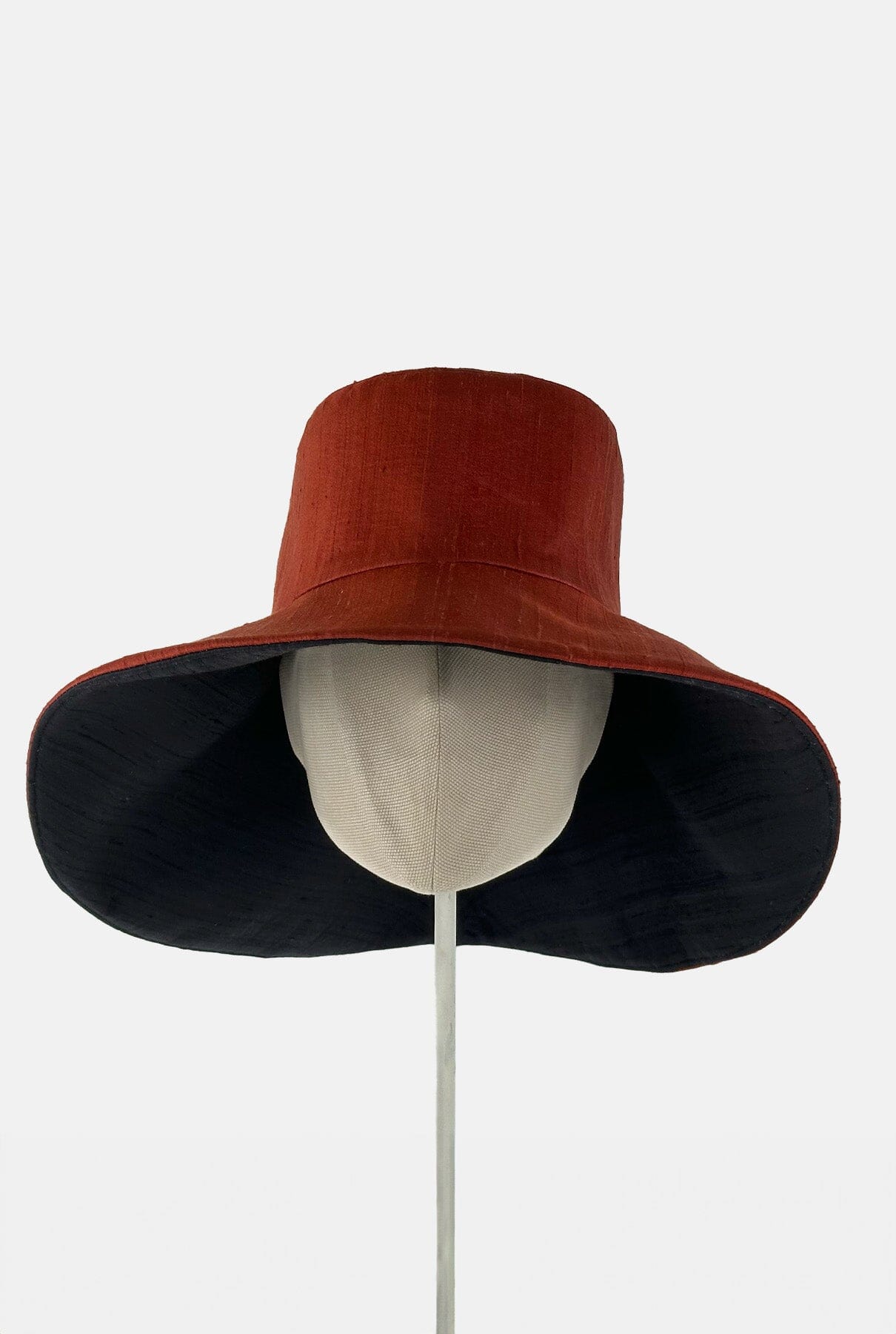 Manila silk Hats Nana Golmar 