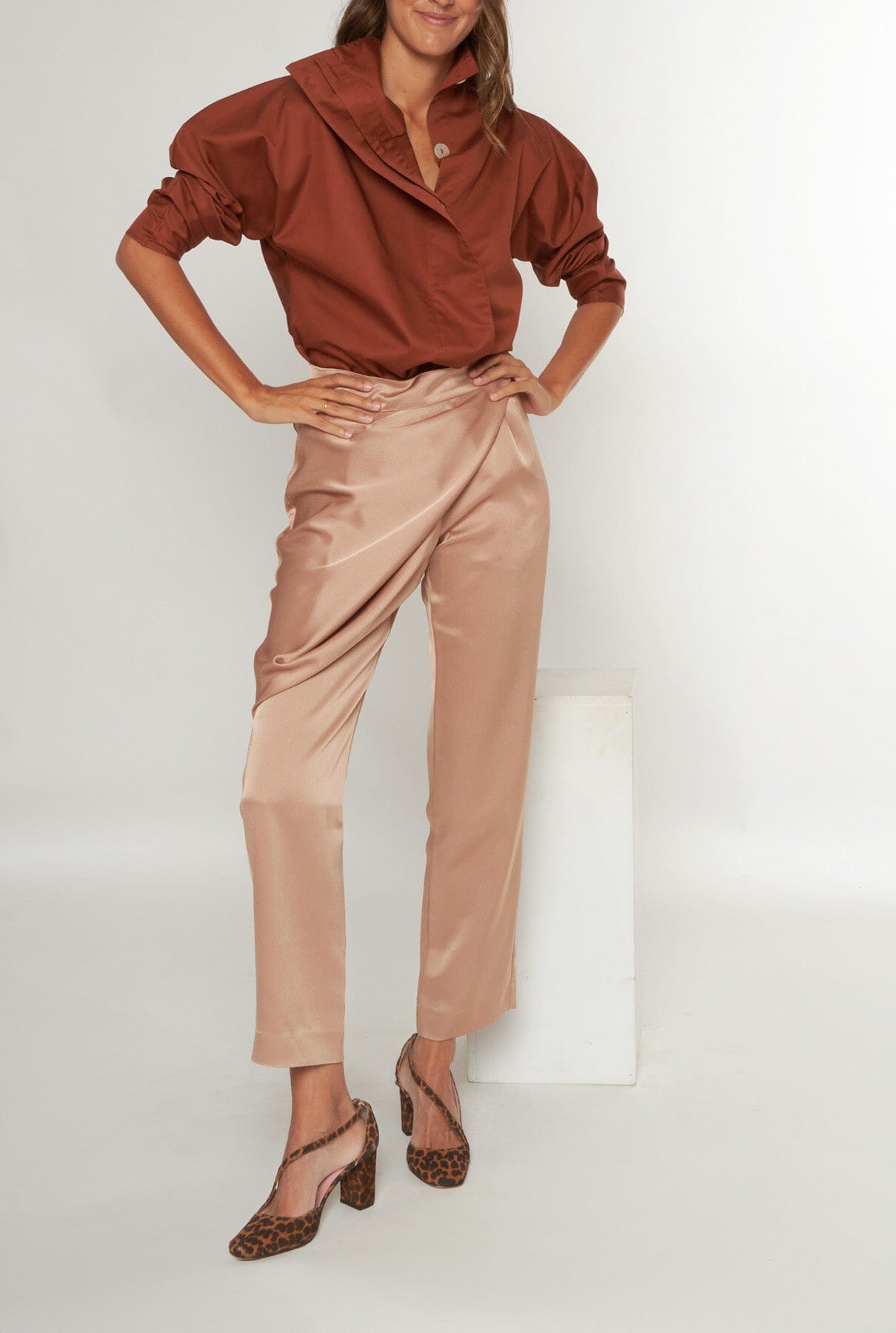 Mantalon for Es Fascinante: Champagne (PRE-SALE) Trousers Mantalon 