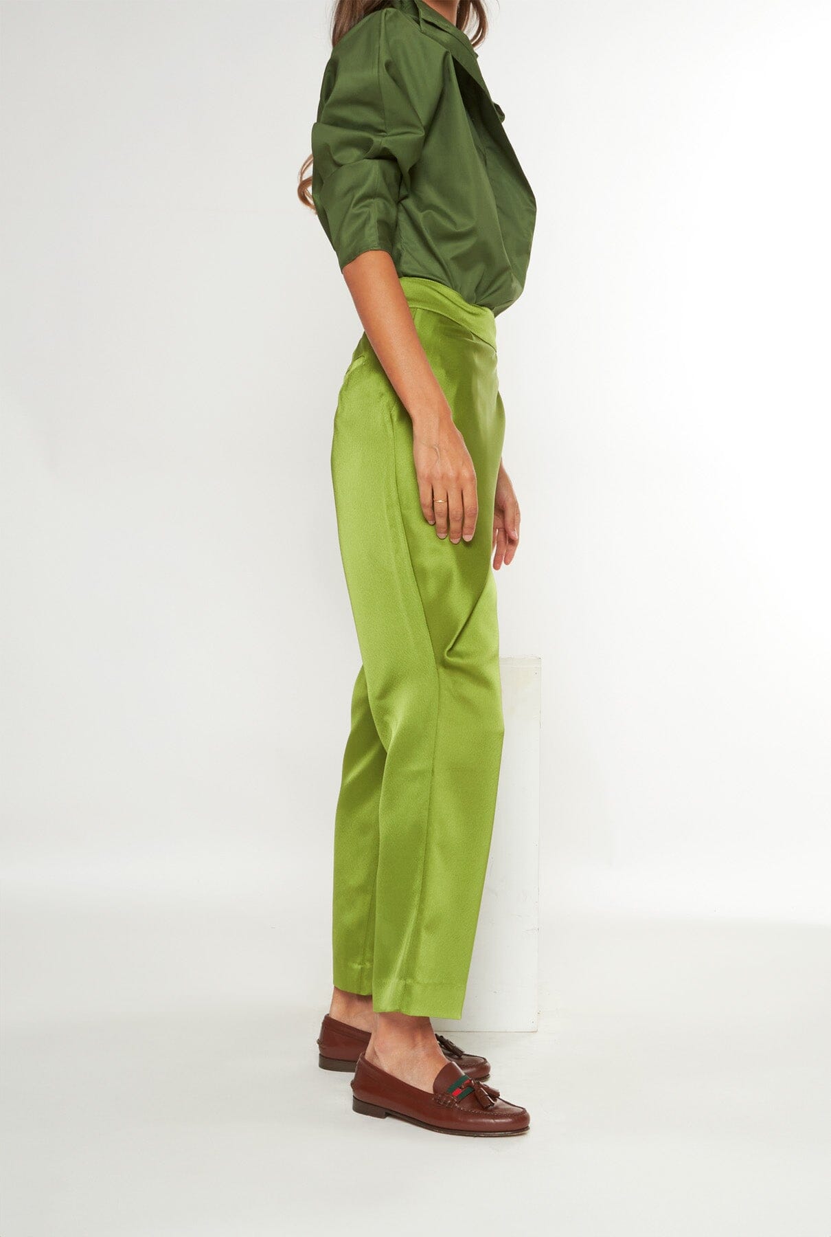 Mantalon for Es Fascinante: Pea Green (PRE-SALE) Trousers Mantalon 