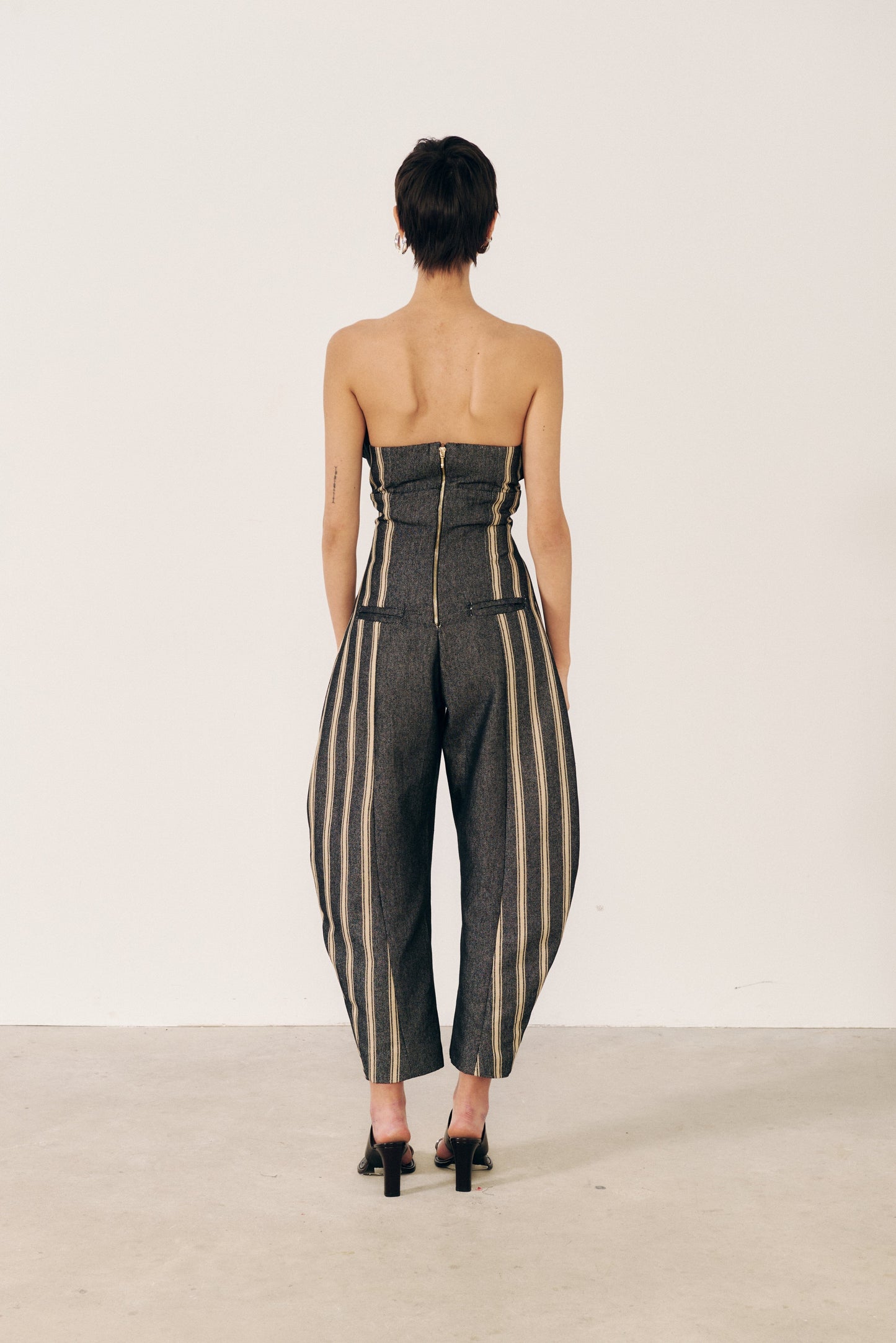 Mono abanico Jumpsuits E.R.A.X. 