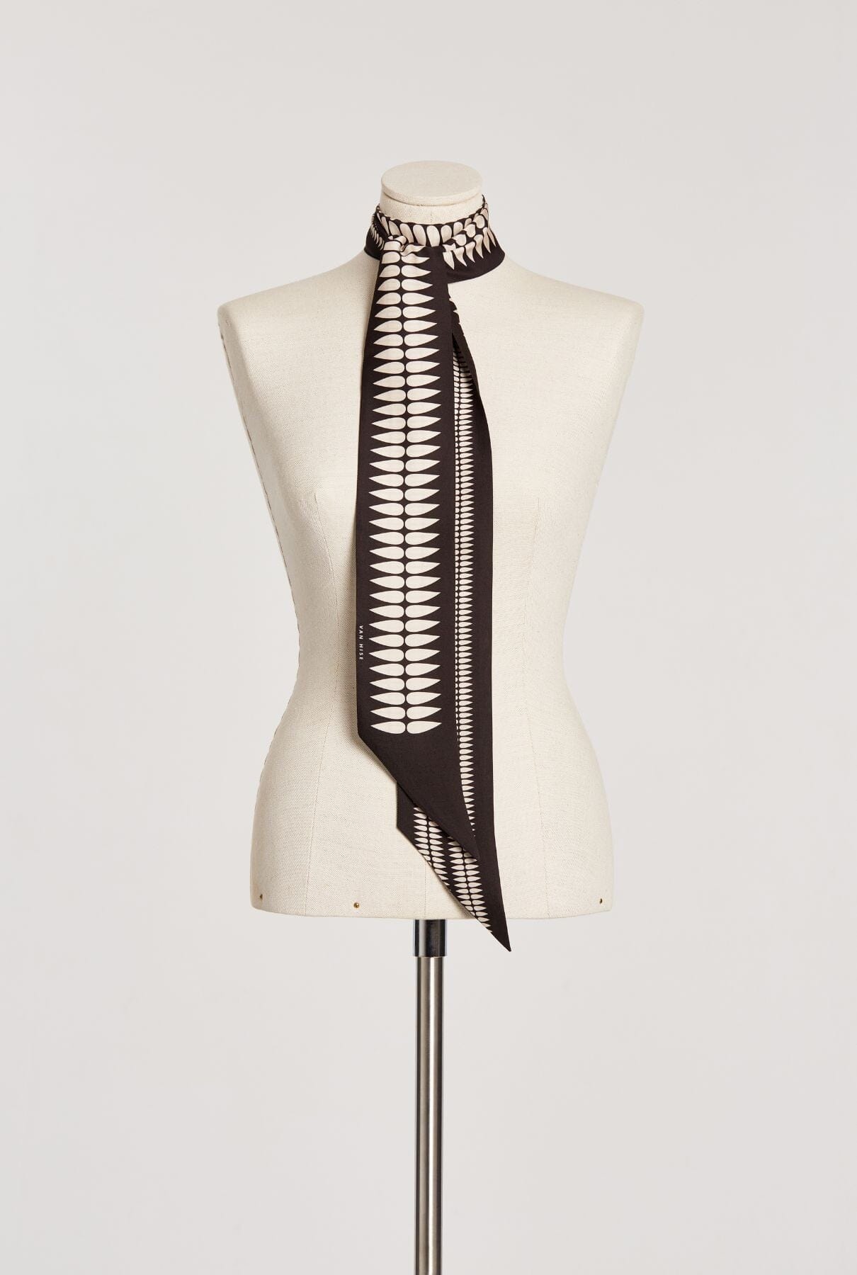 Nolita Leaf scarf black Foulards & Scarves Van Hise 