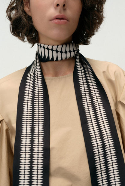 Nolita Leaf scarf black Foulards & Scarves Van Hise 