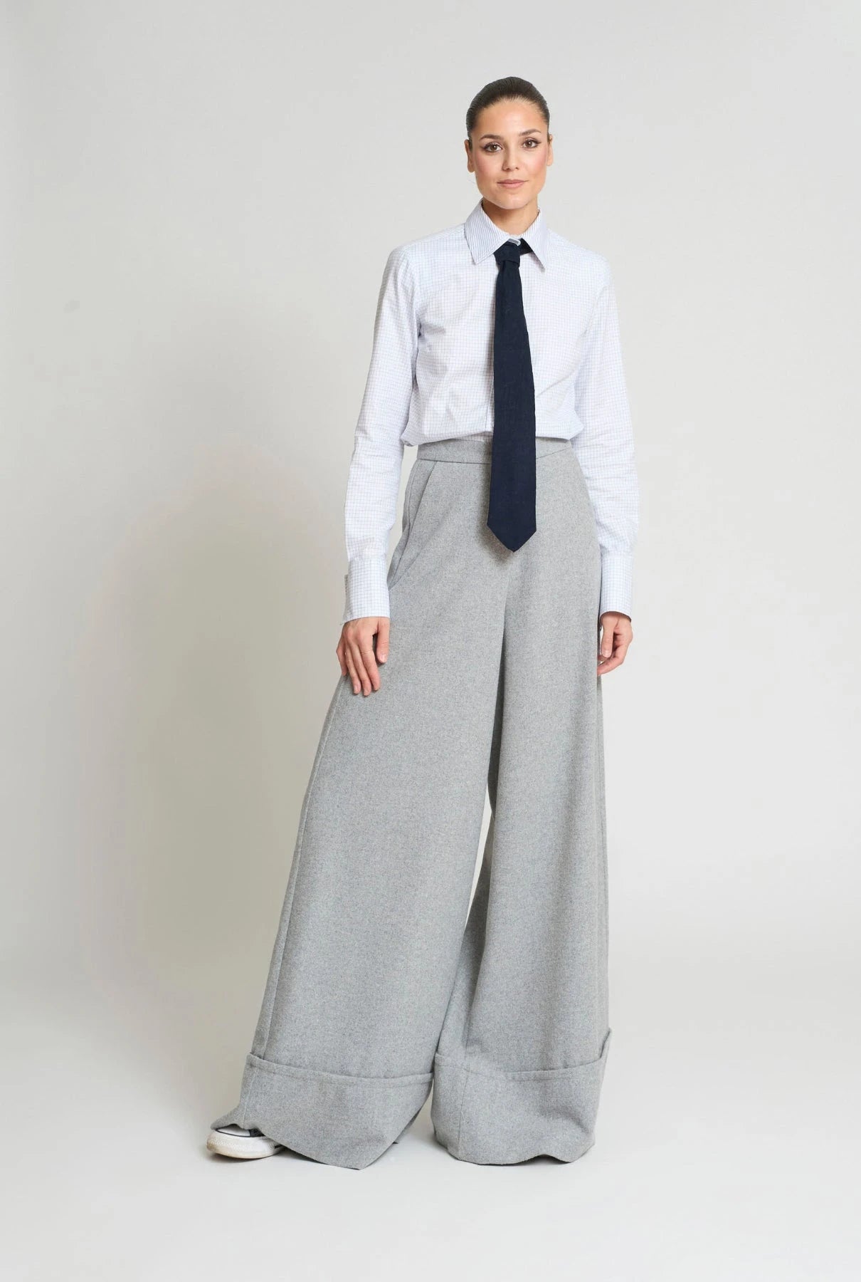 PANTALON ALEJANDRA GRIS Trousers Zaitegui Studio 