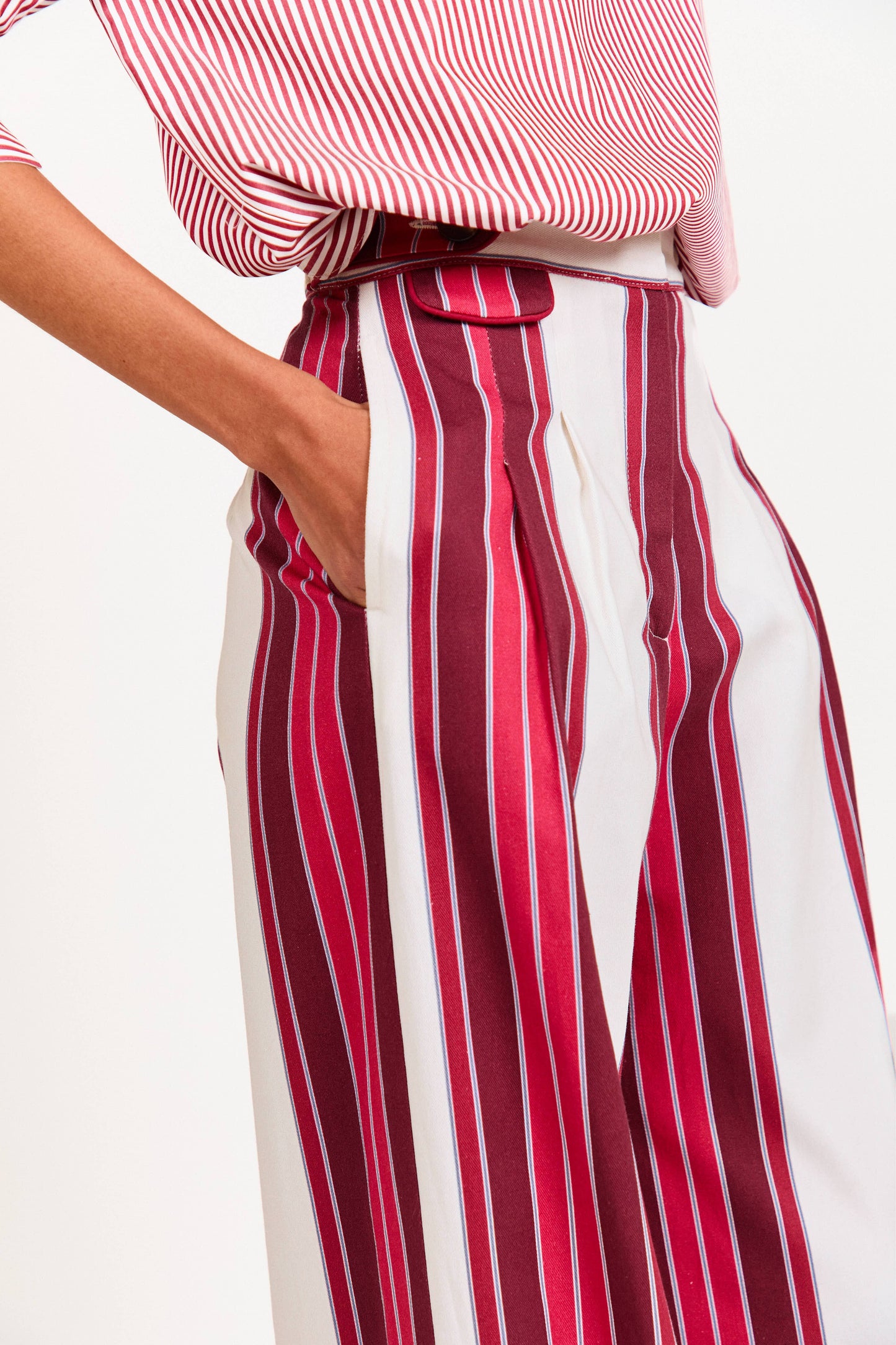 PANTALÓN BAYONA RAYAS ROJAS Trousers Werit 