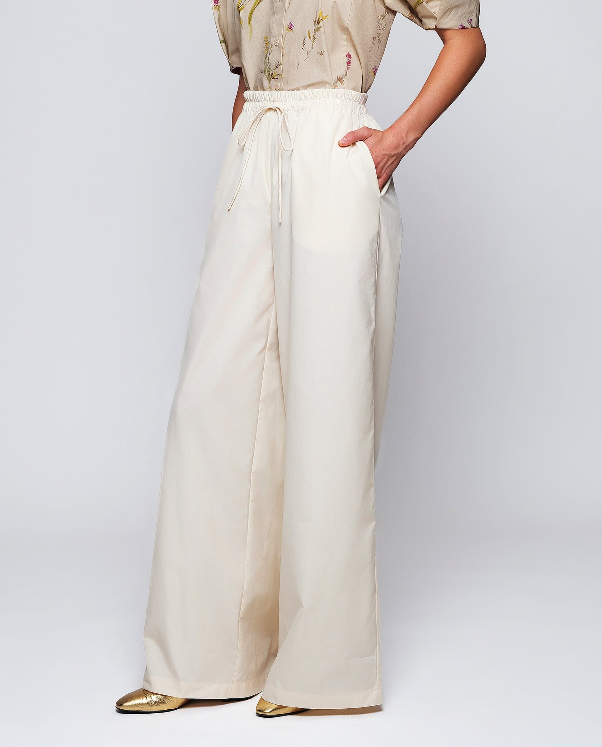 Pantalón beige de algodón cintura elástica Trousers Mirto 