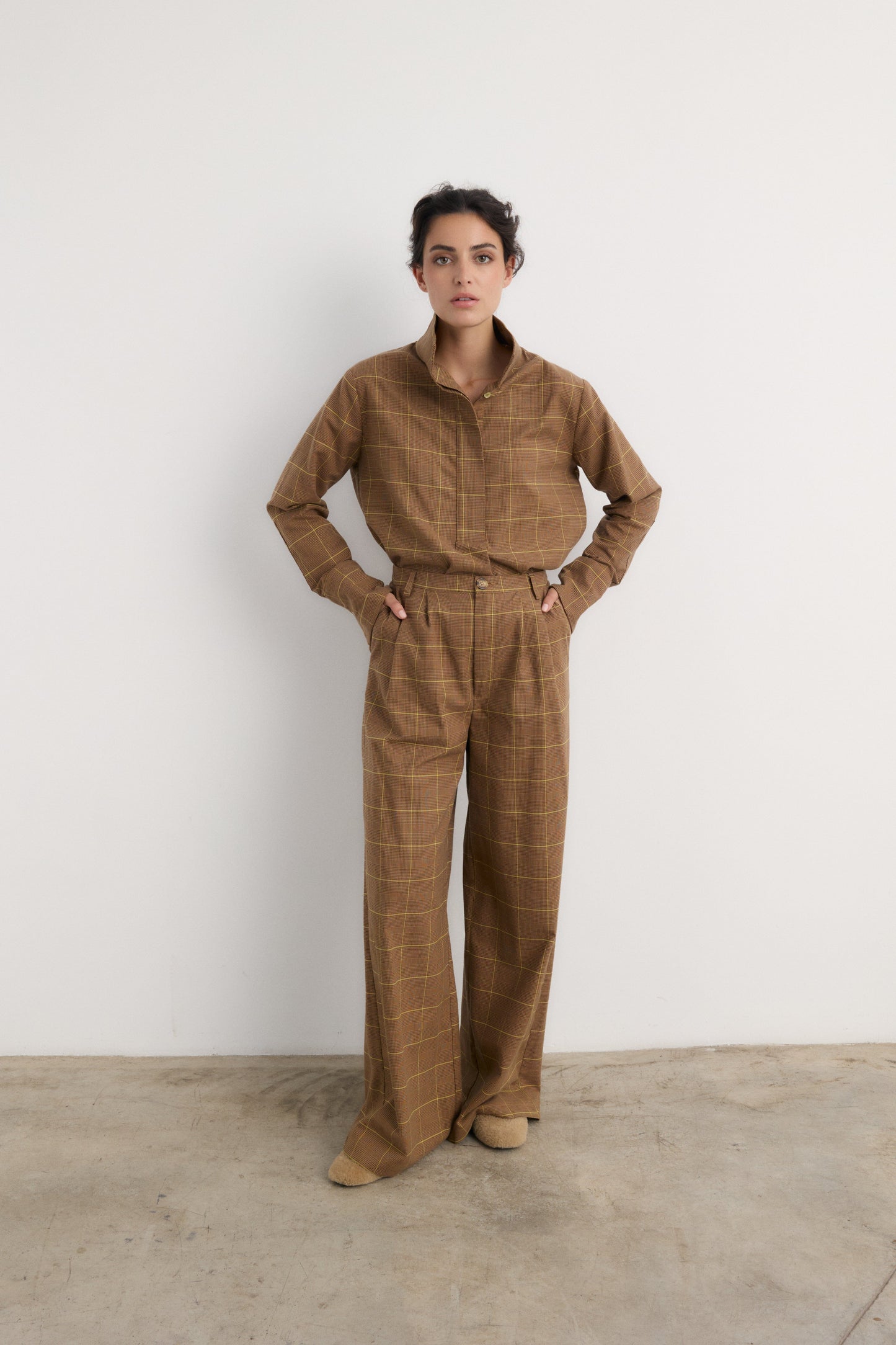 Pantalón Frank cuadro beige Trousers Galcon Studio 