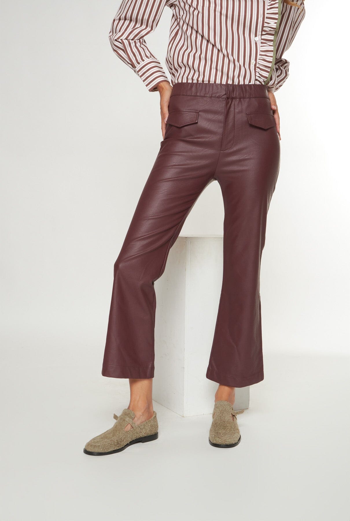 PANTALÓN JAGGER BERENJENA Trousers Werit 