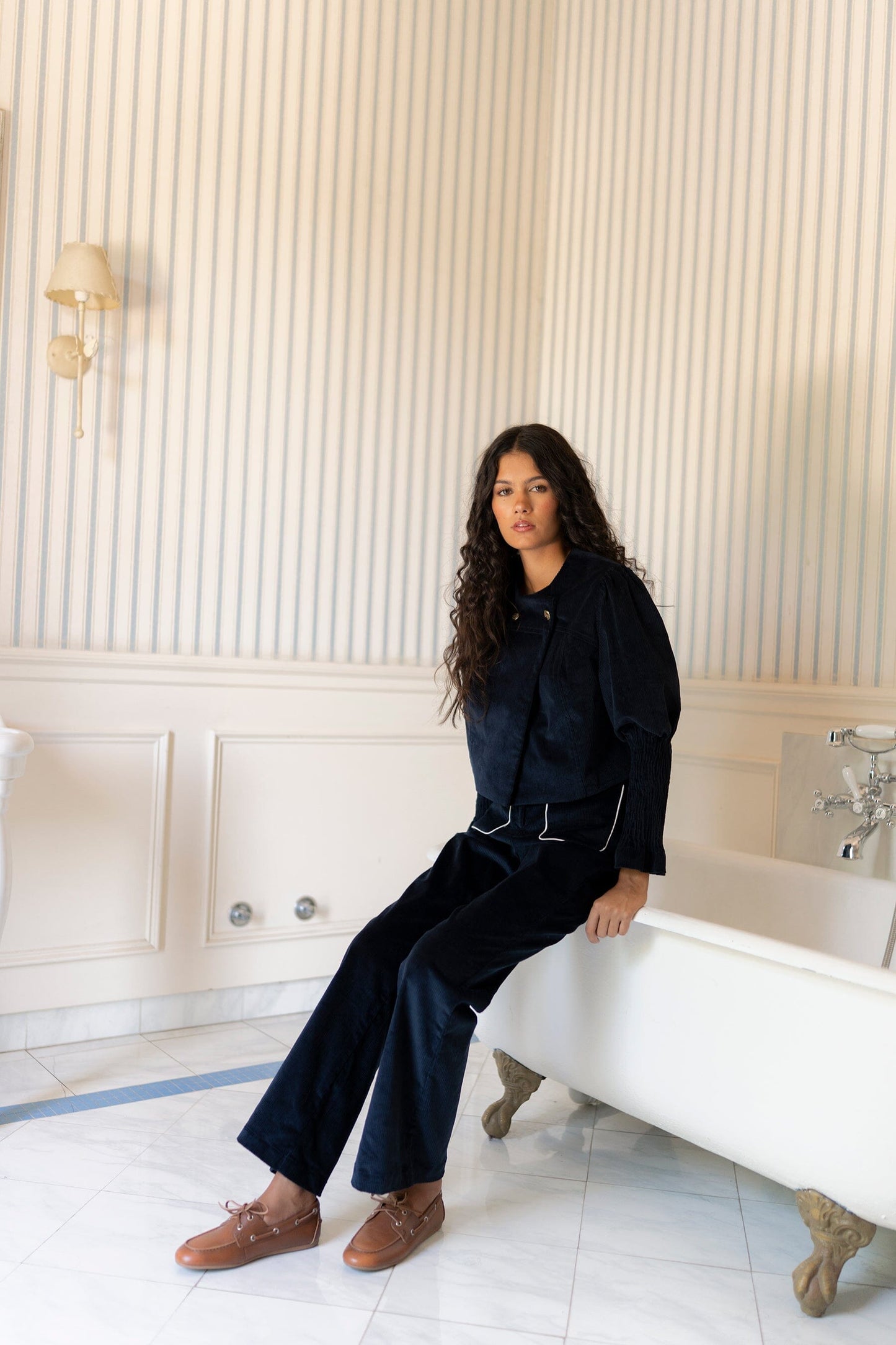 Pantalón pana azul marino Trousers Vano Studio 