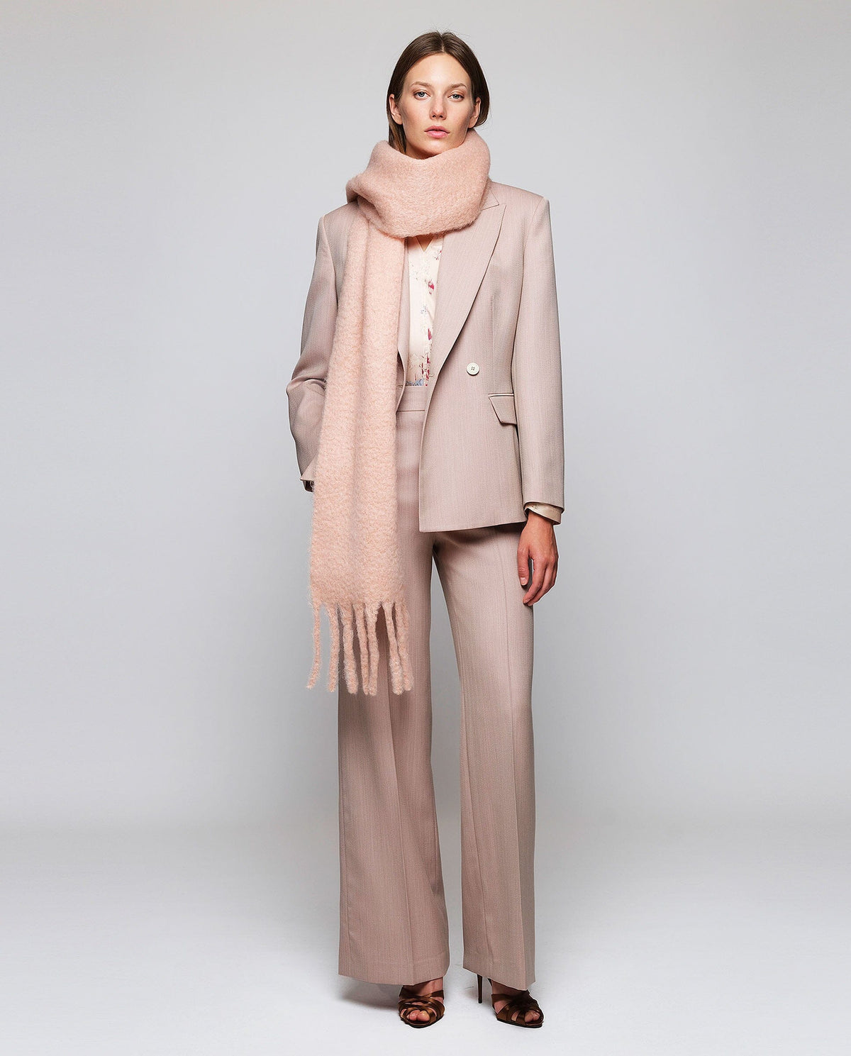 Pantalón traje rosa de lana MUJER / PANTALONES / PANTALONES LARGOS Mirto 