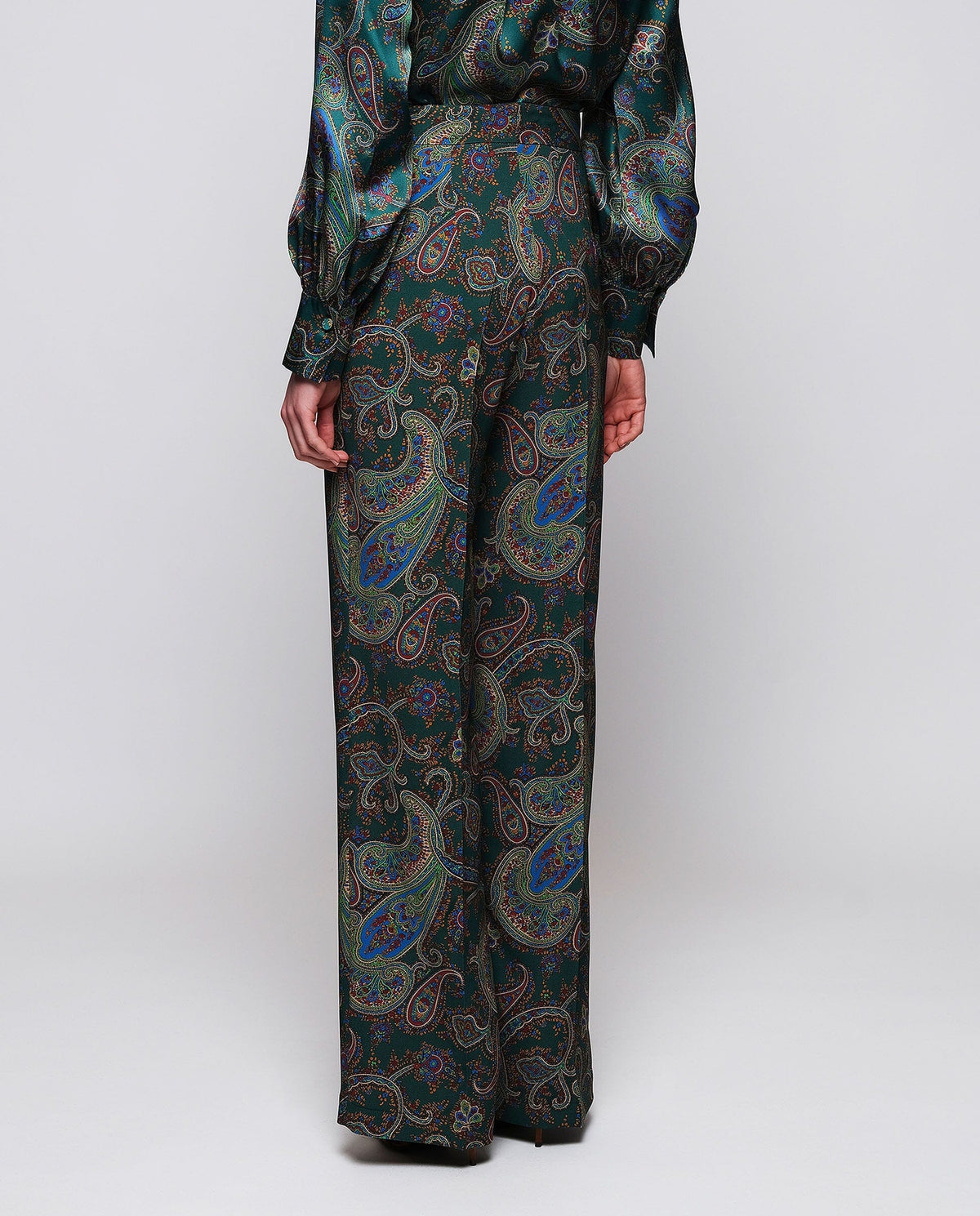 Pantalón verde estampado paisley · Mirto · vista 2