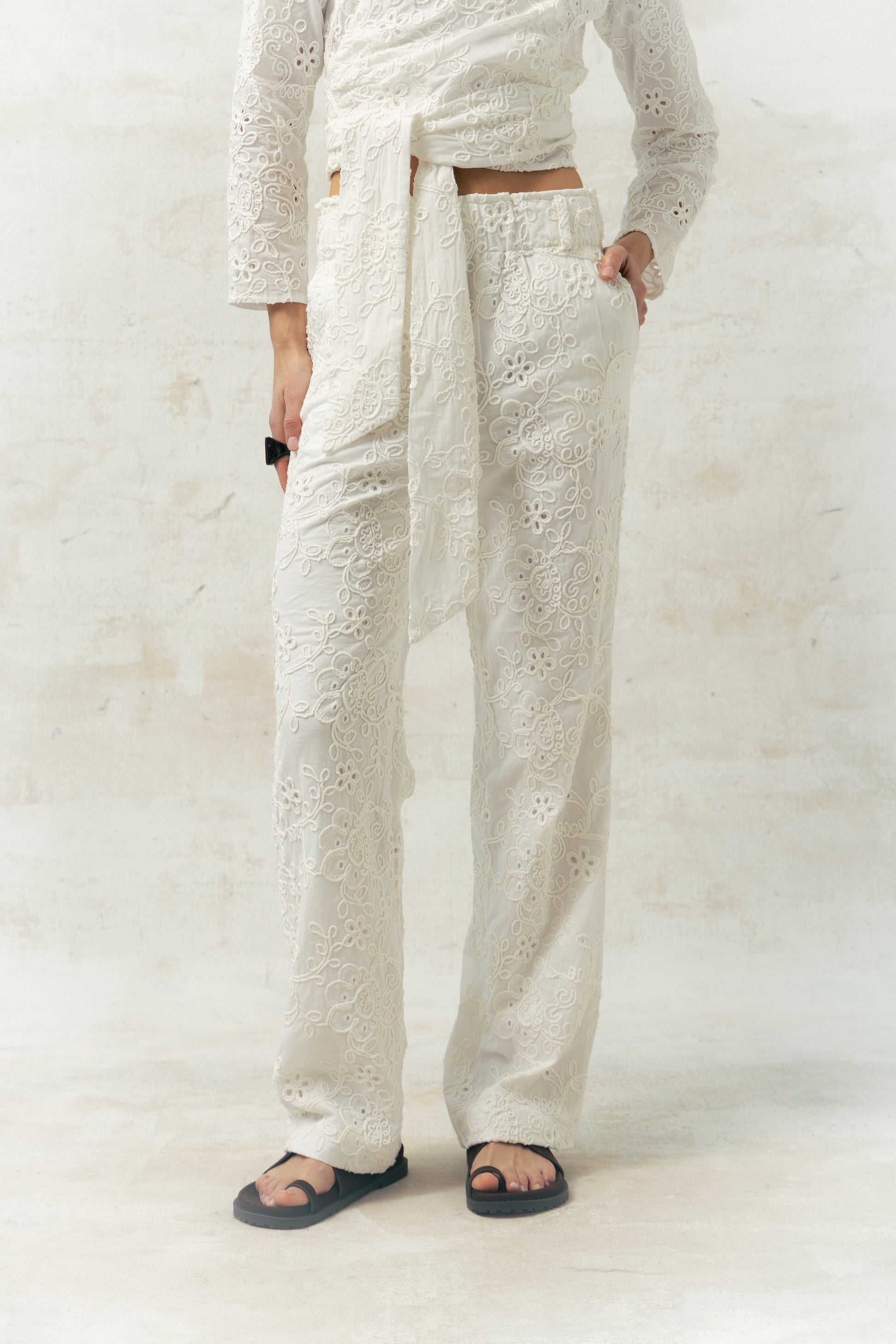 Pantalones Ainhoa Bordados Trousers Julise Magon 