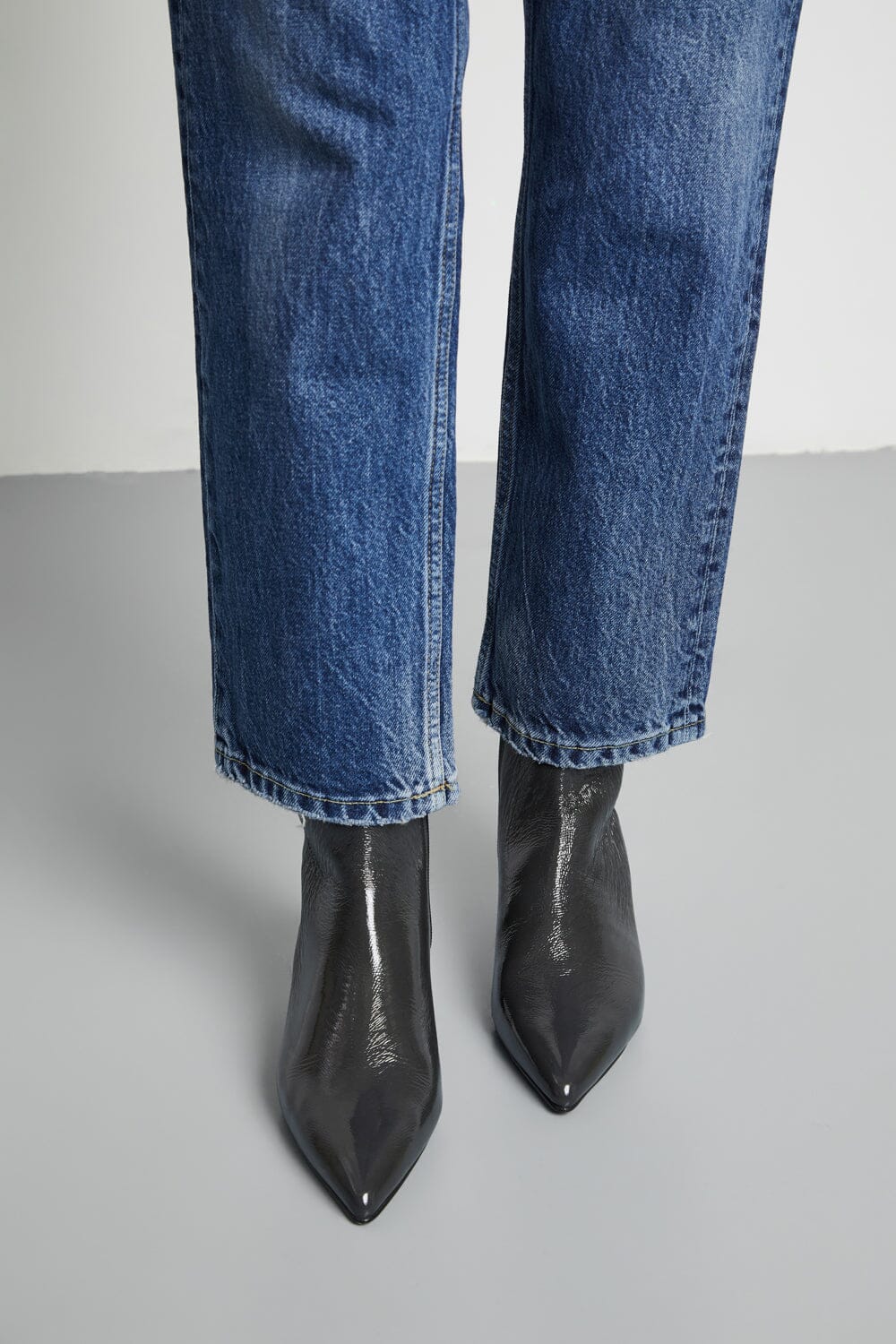 Paula Ankle Boots in Grey Patent Leather Booties AUGUSTA 